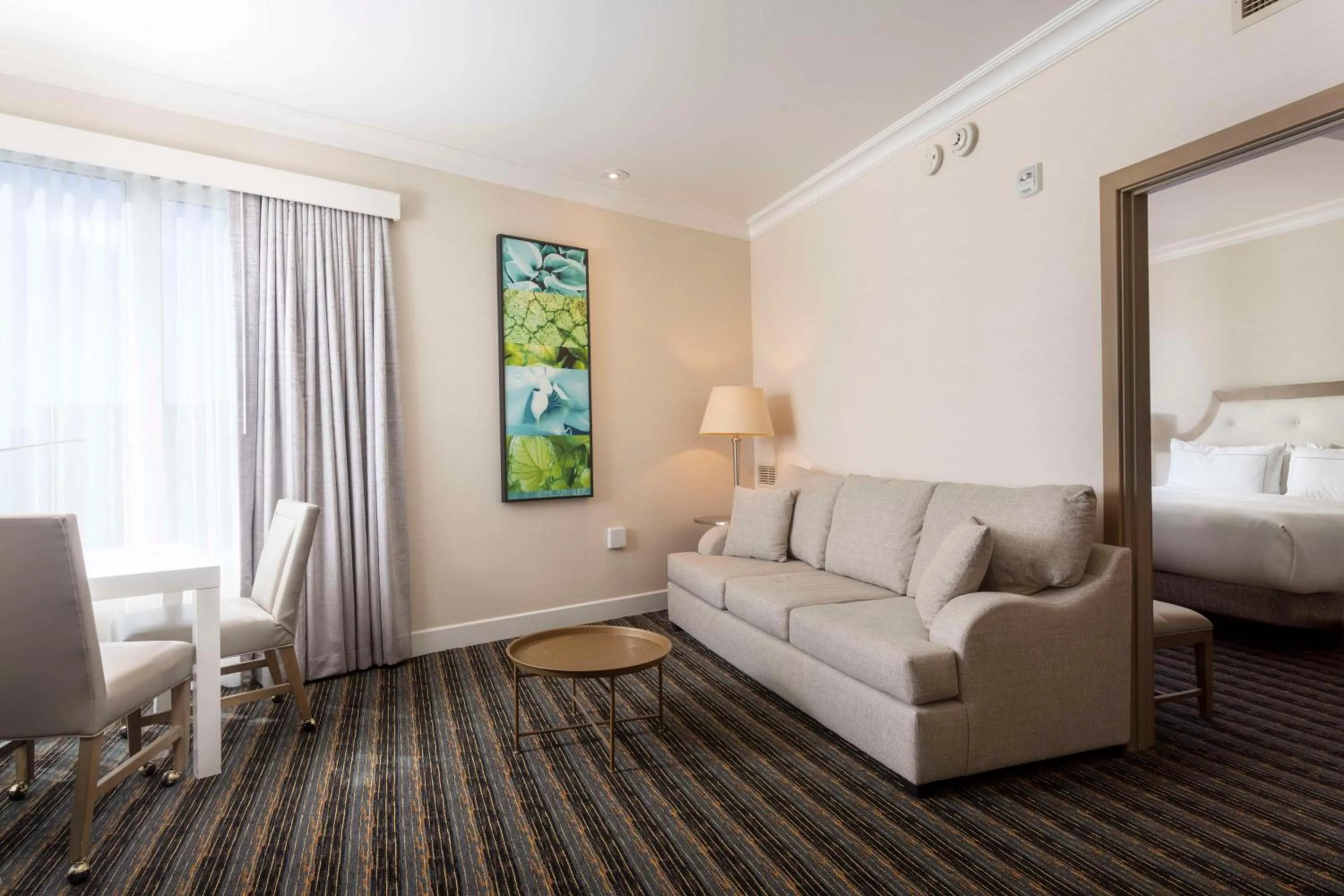 Kitchen or kitchenette in DoubleTree by Hilton San Diego Bayside