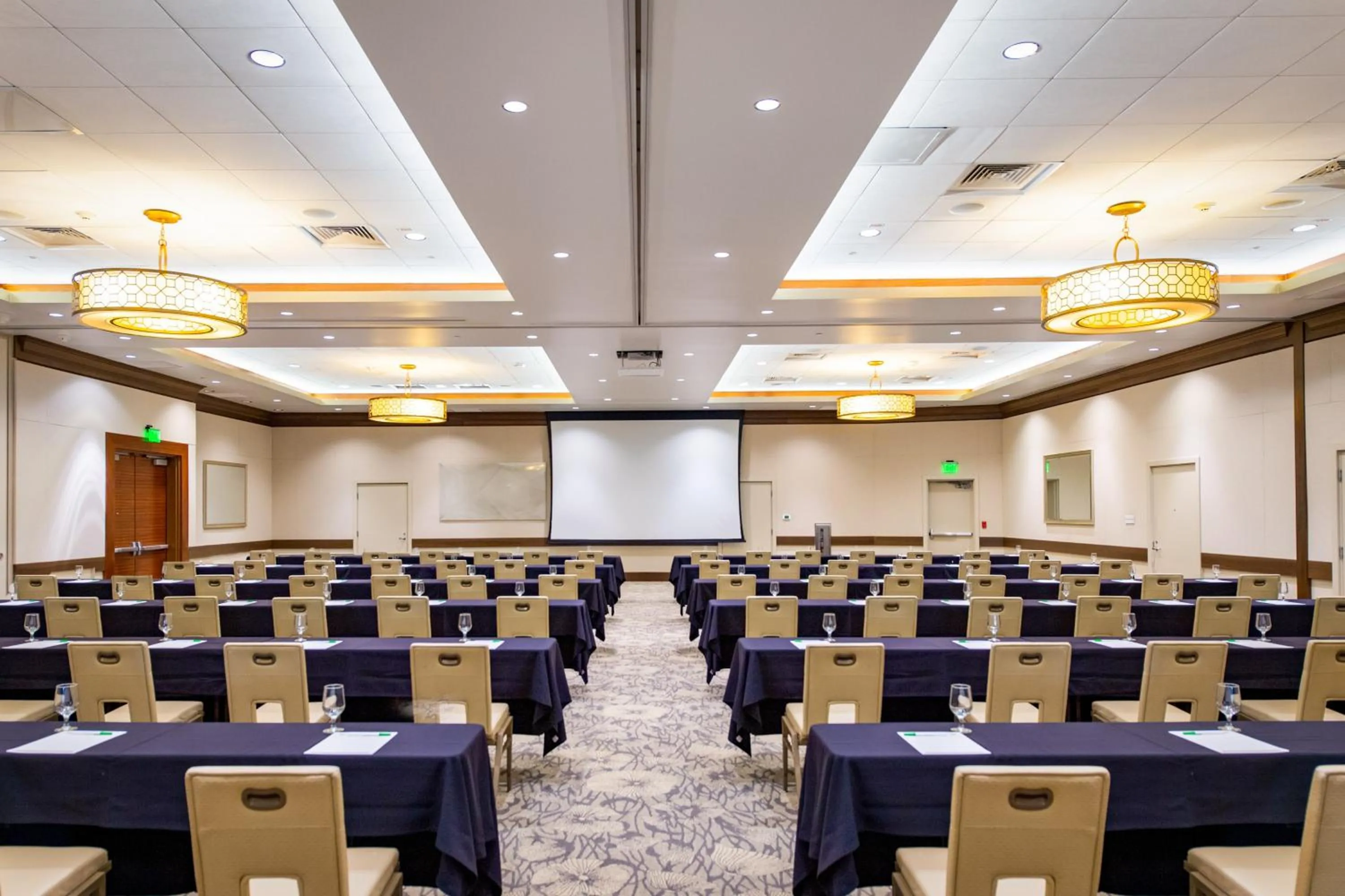 Meeting/conference room in DoubleTree by Hilton San Diego Bayside
