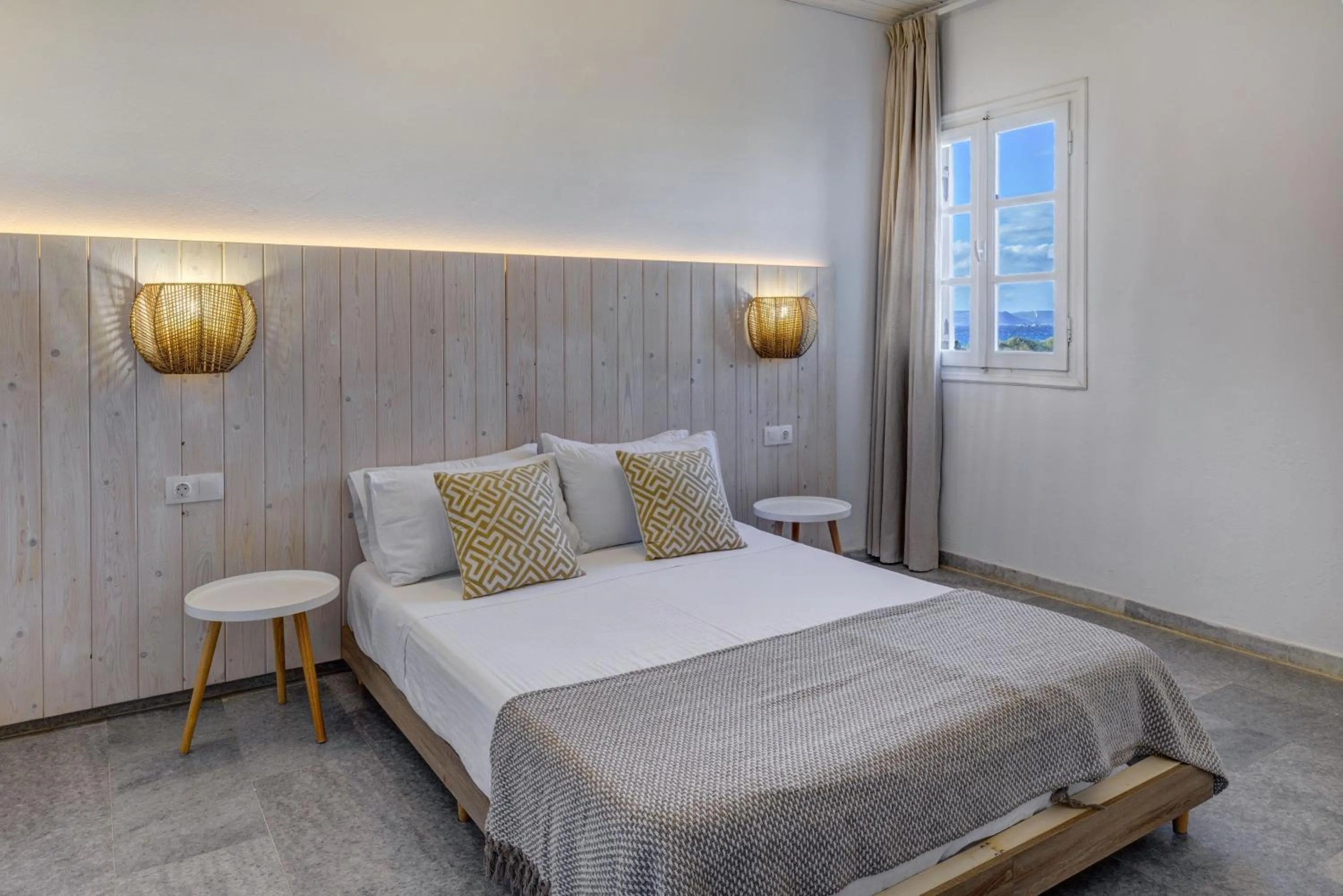Bed in Thalassa Naxos