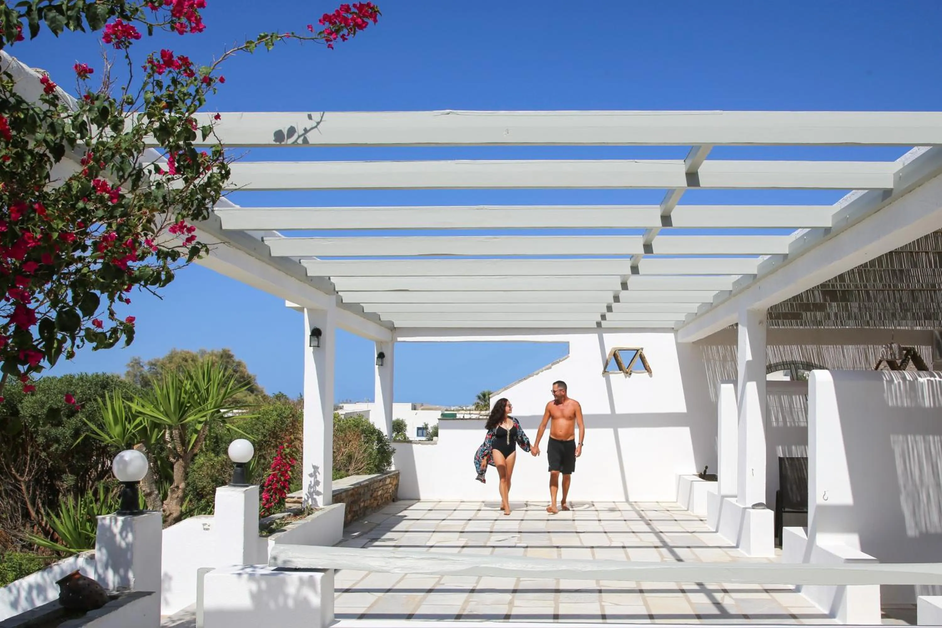 Staff in Thalassa Naxos