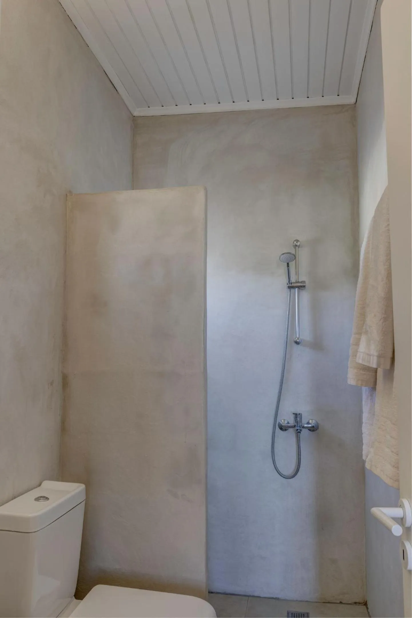 Shower in Thalassa Naxos