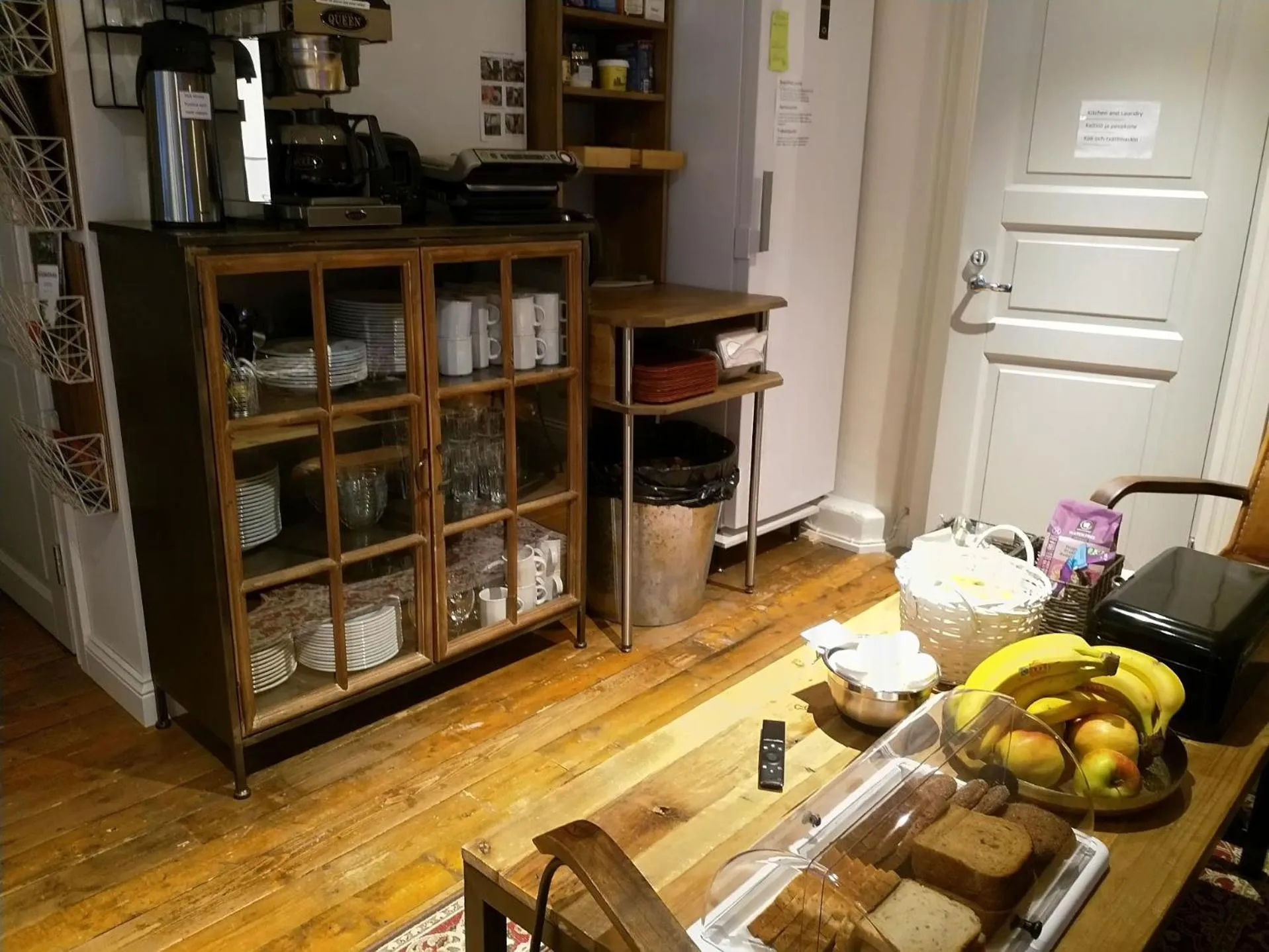 Breakfast in AinaBnb - Residence Kappsäcken