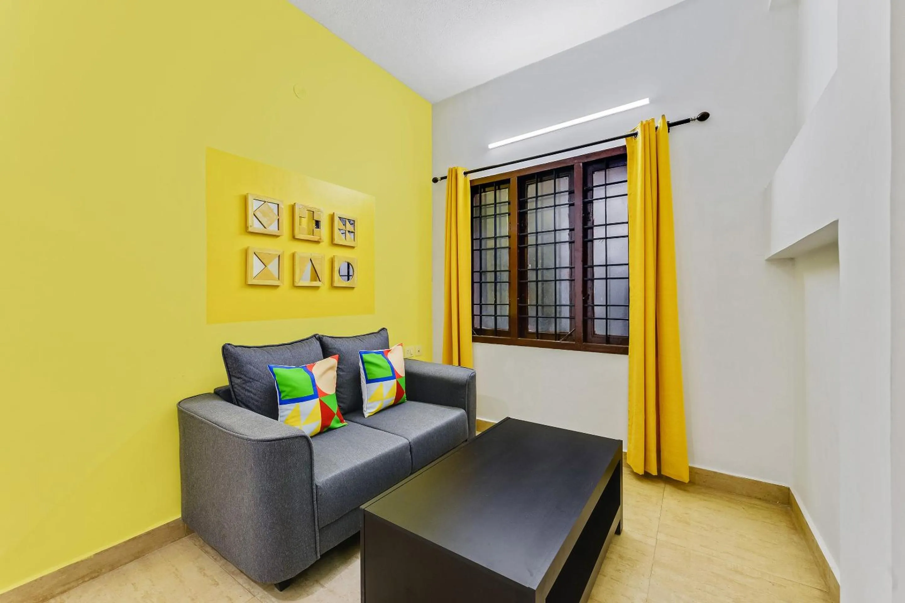 Bedroom in Hotel O G-Cloud