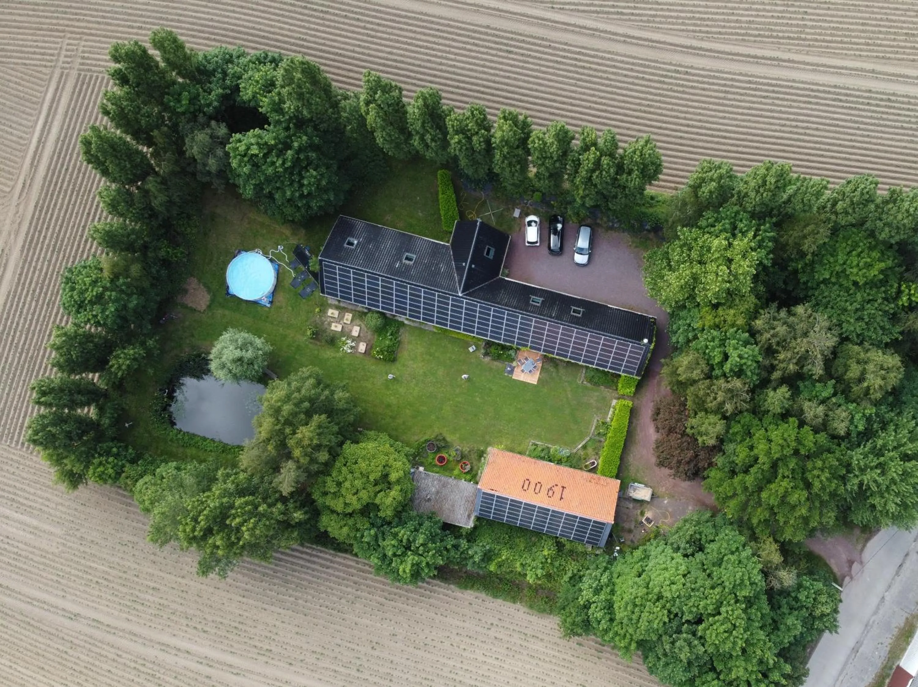 Swimming pool in La Flandre entre plaine, mer et marais
