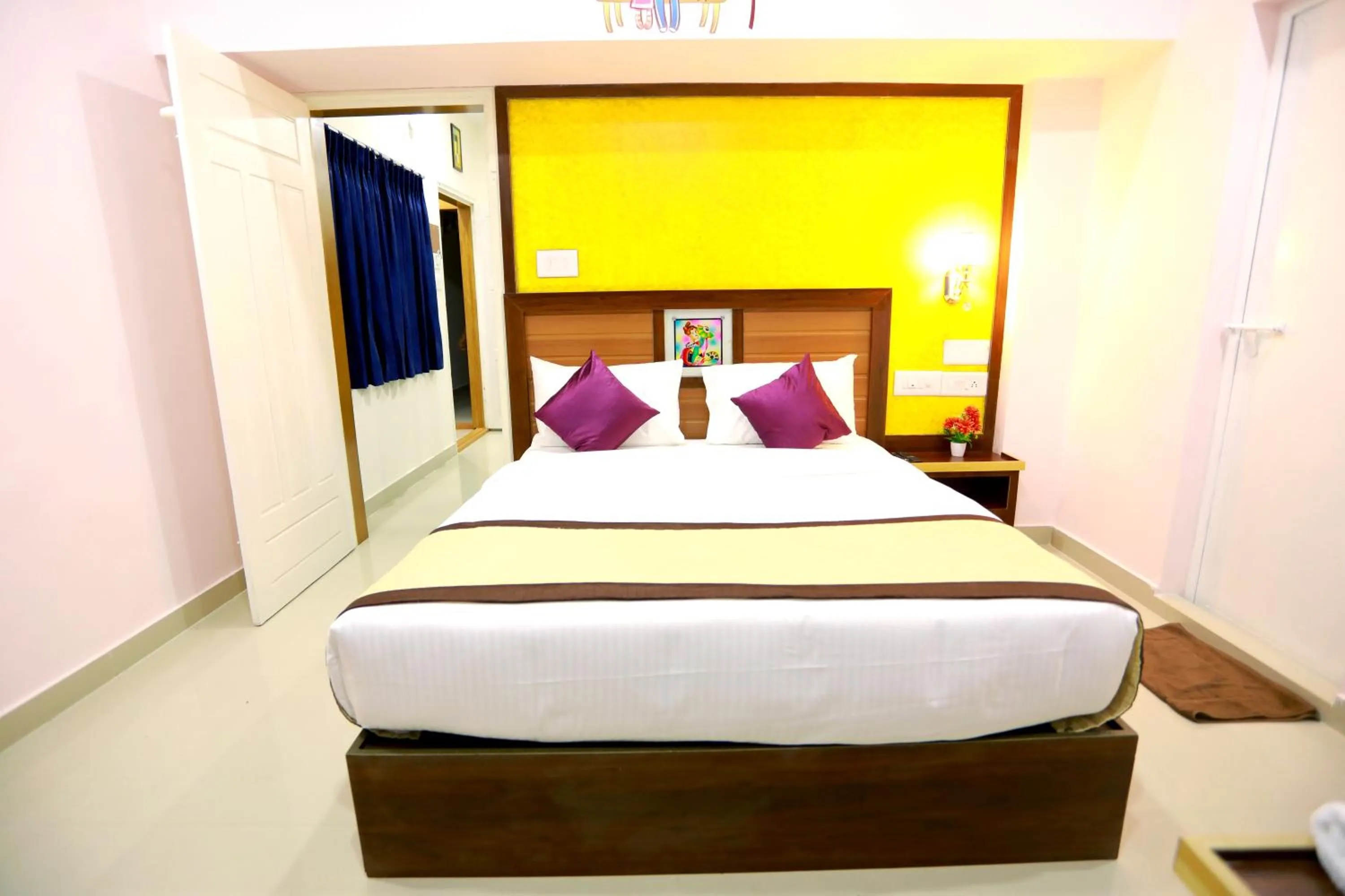 Bedroom, Bed in Base9 Cochin Airport Hotel