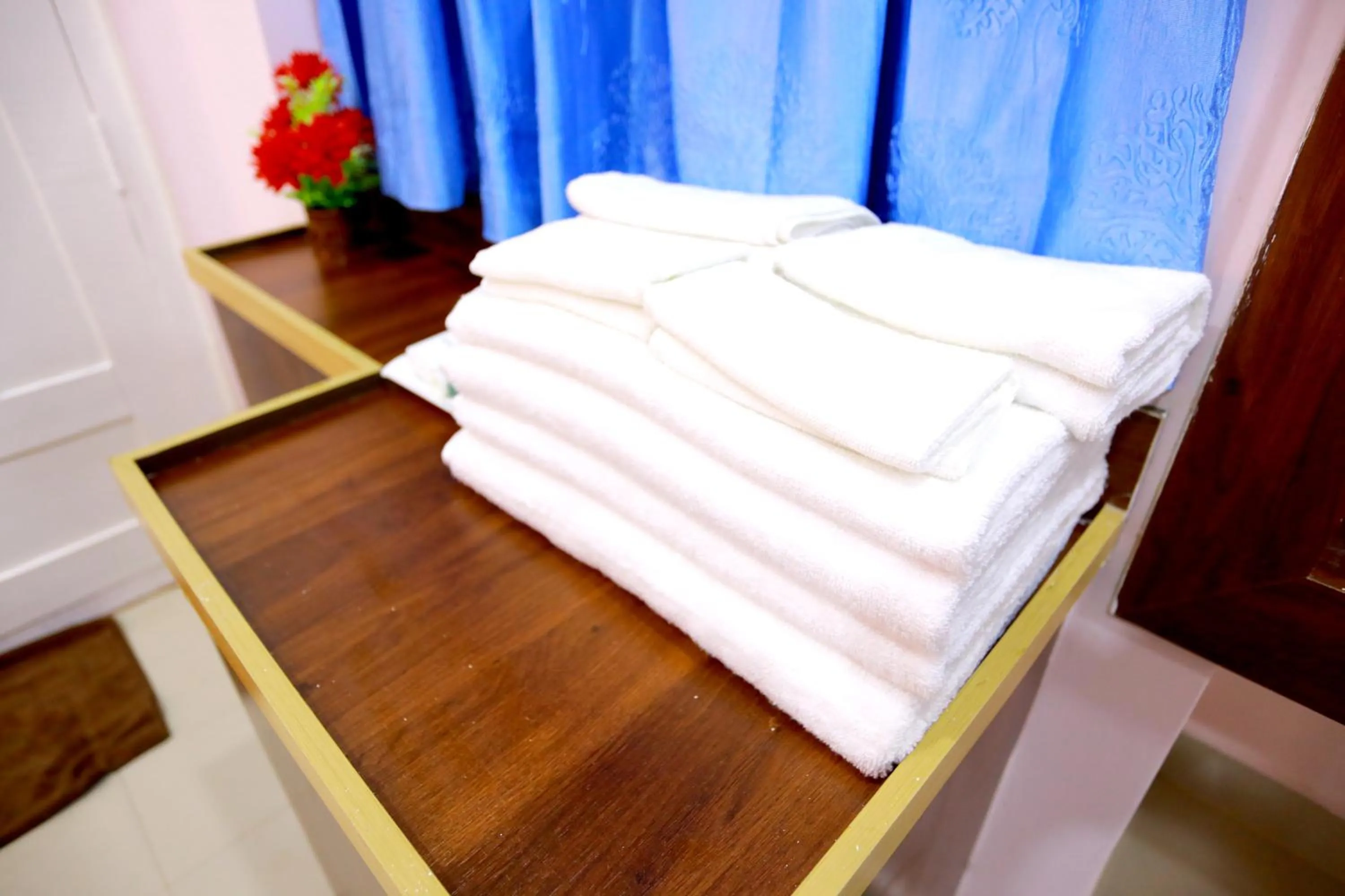 Area and facilities, Bed in Base9 Cochin Airport Hotel