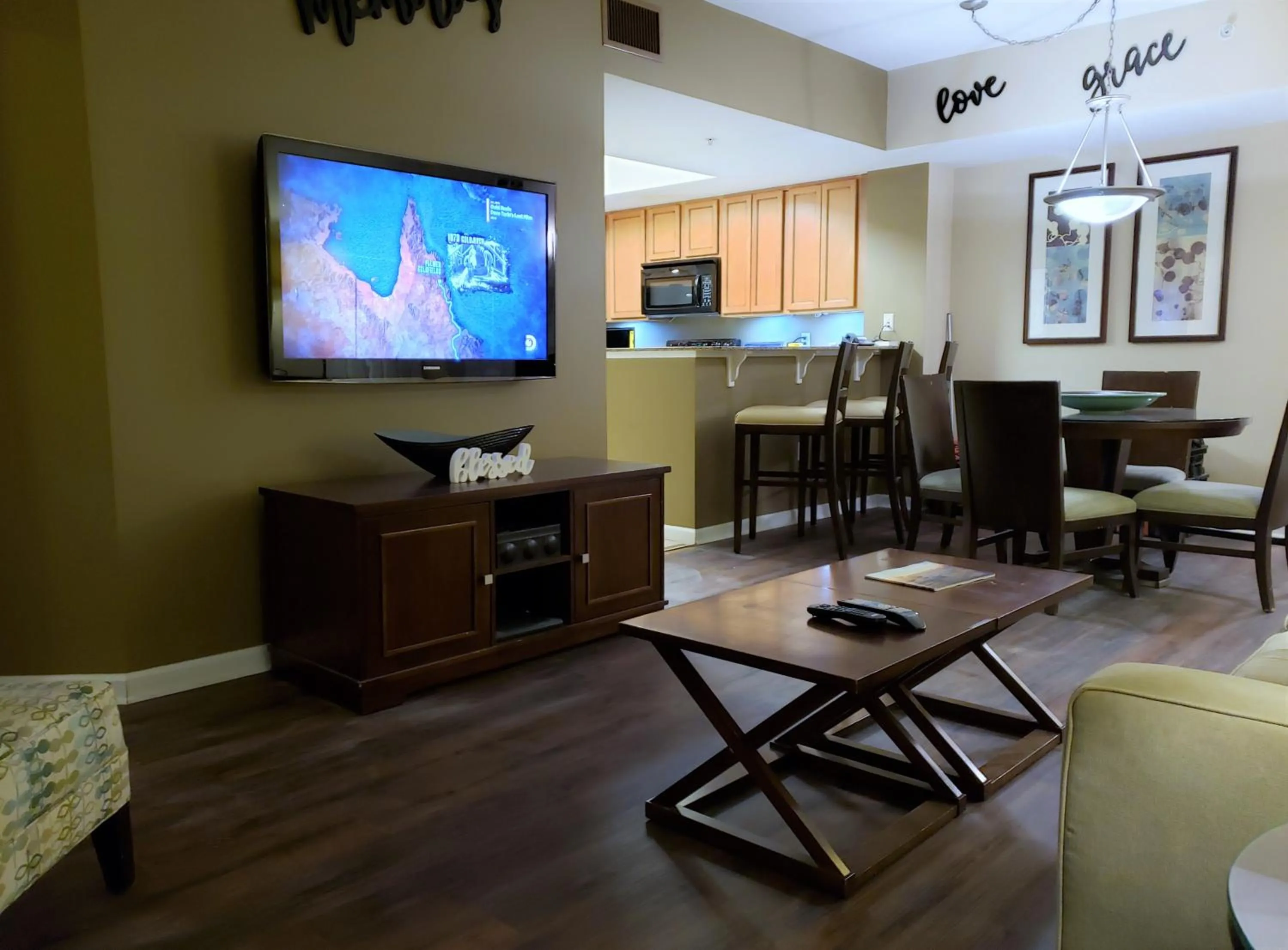 TV and multimedia in 1215 A Slice of Heaven - Destin! Pool View!