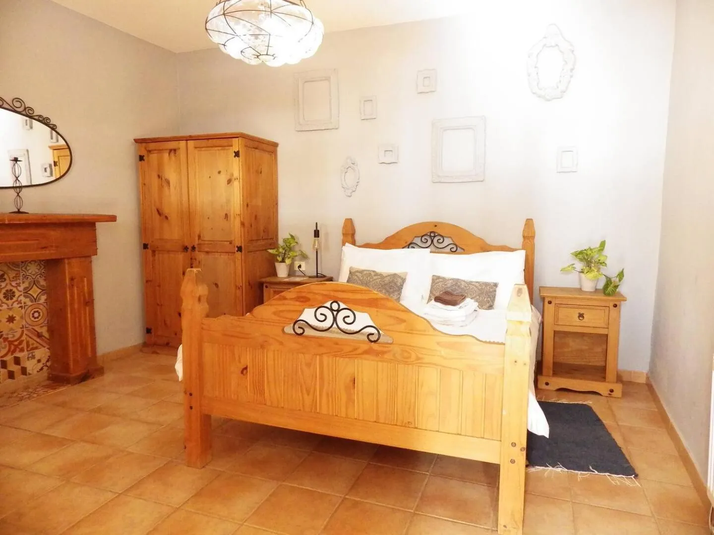 Bed in Ziggy's Mountain Retreat