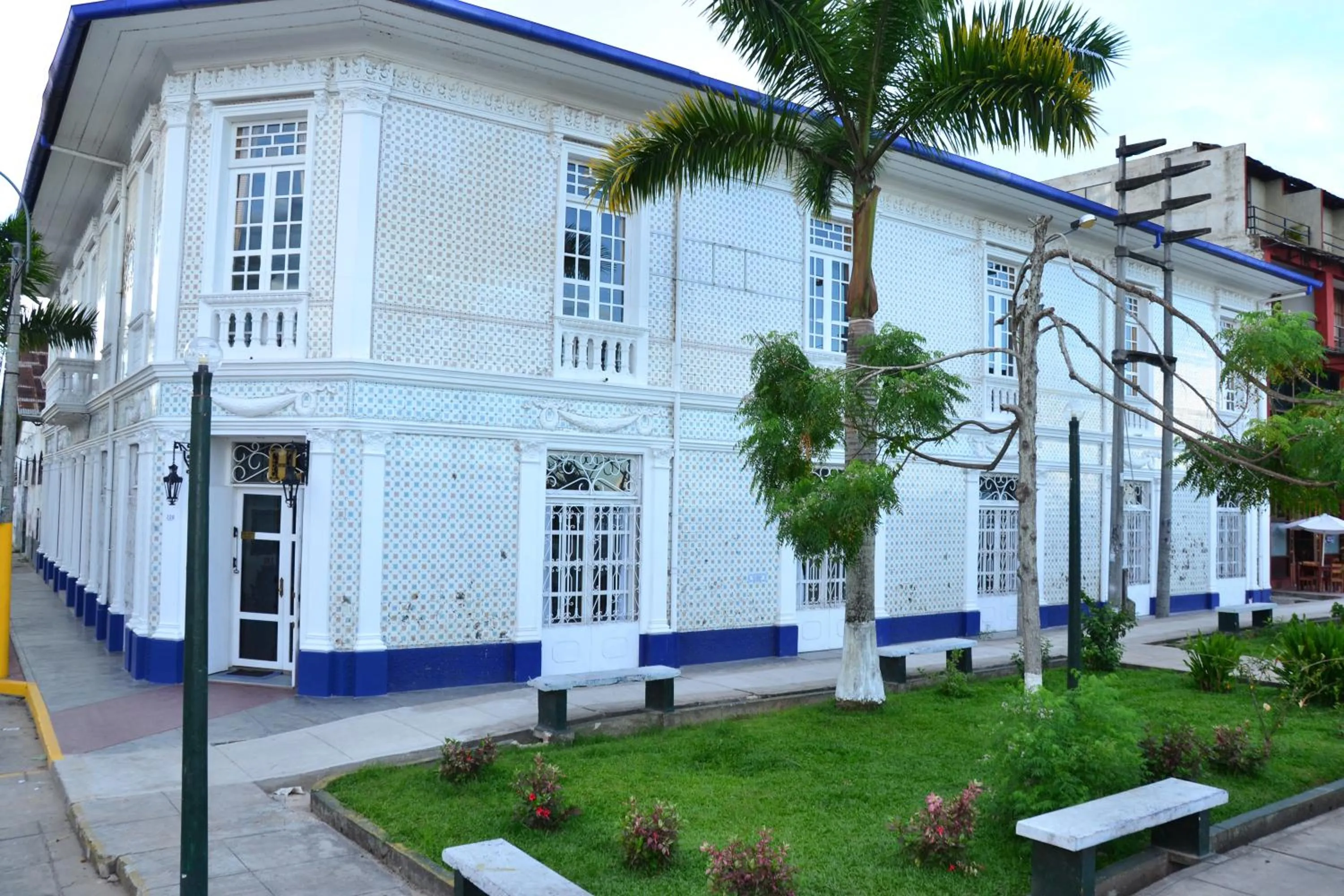 Facade/entrance in Casa Morey