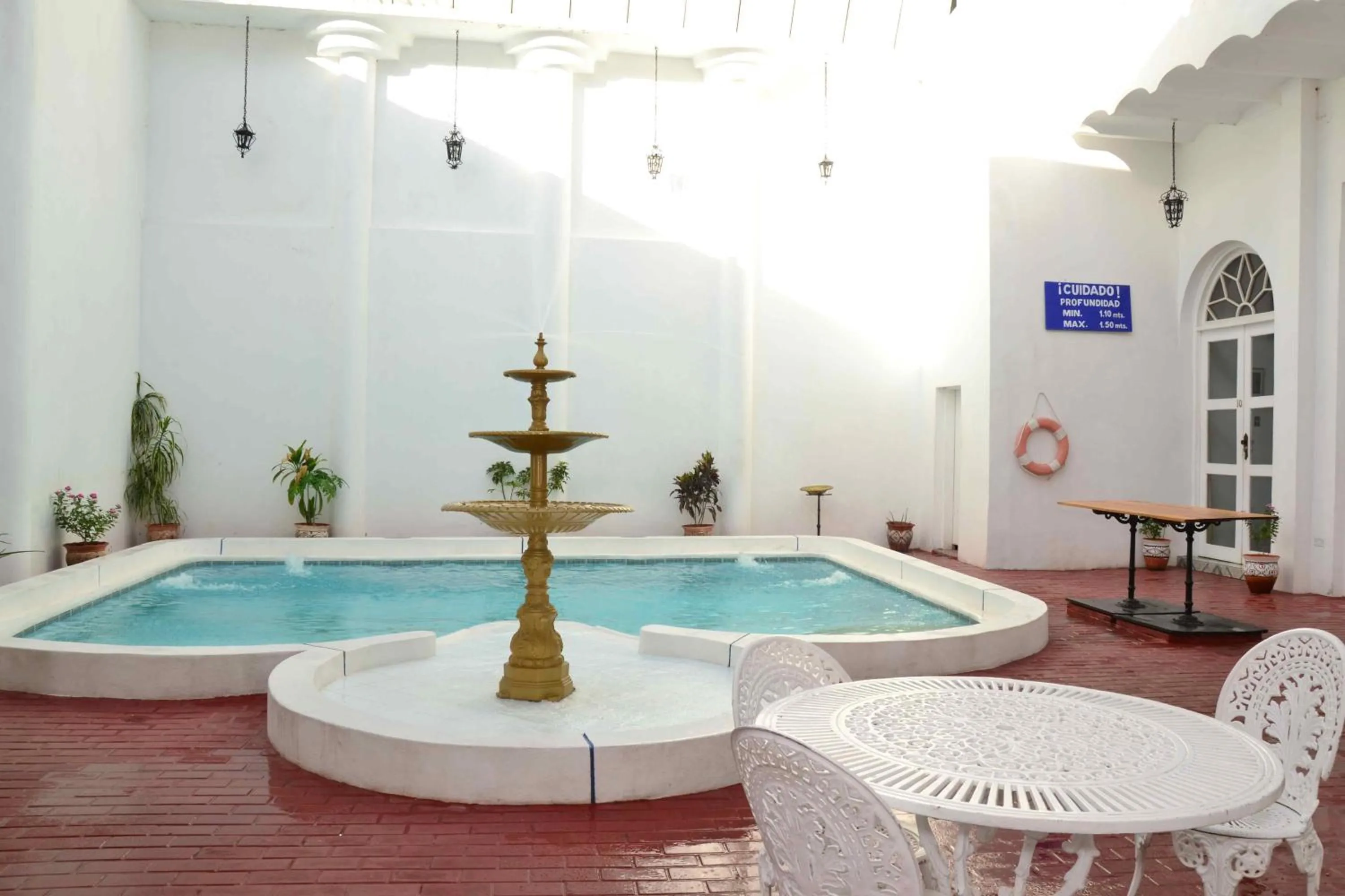 Swimming pool in Casa Morey