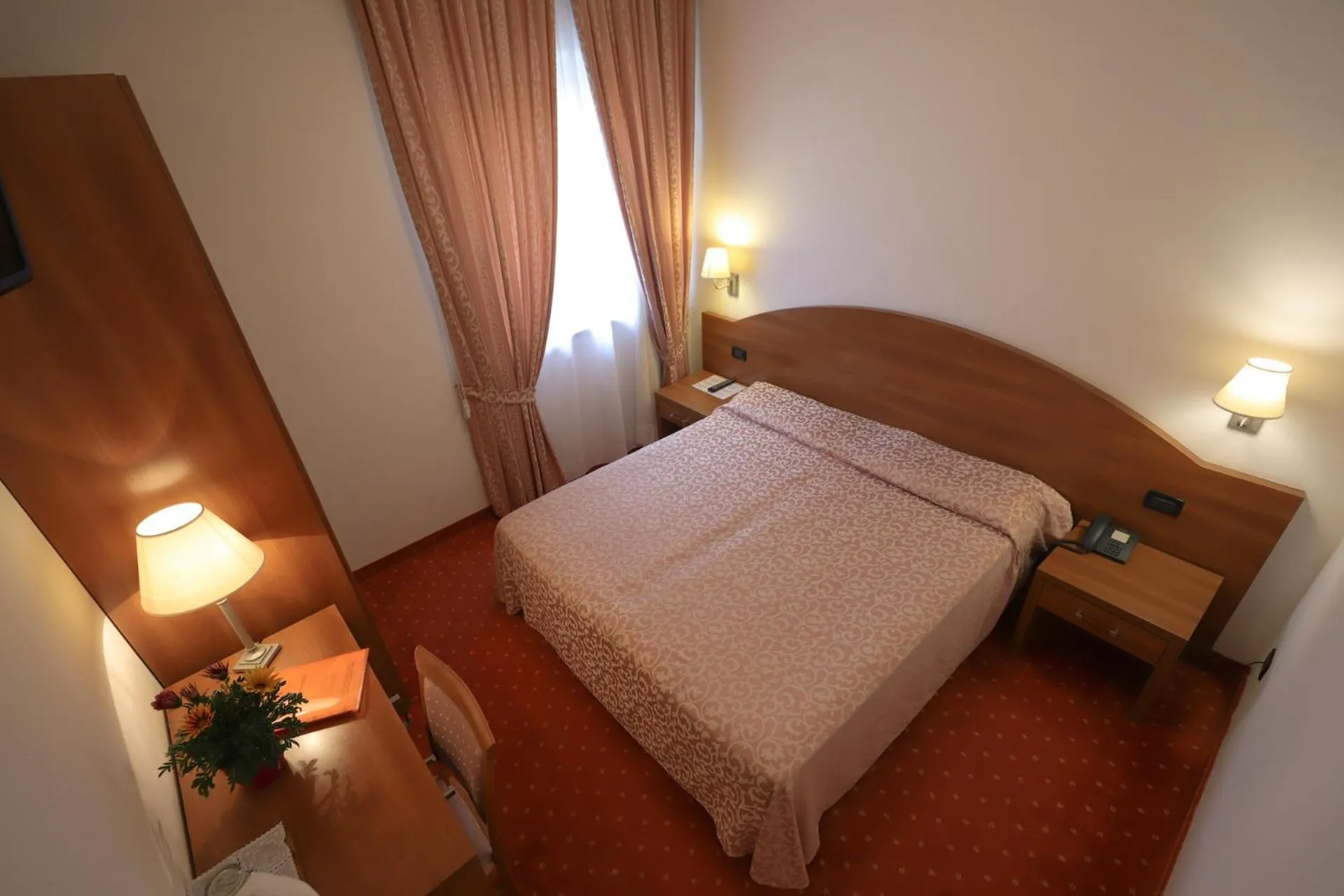 Bed in Hotel da Roberto