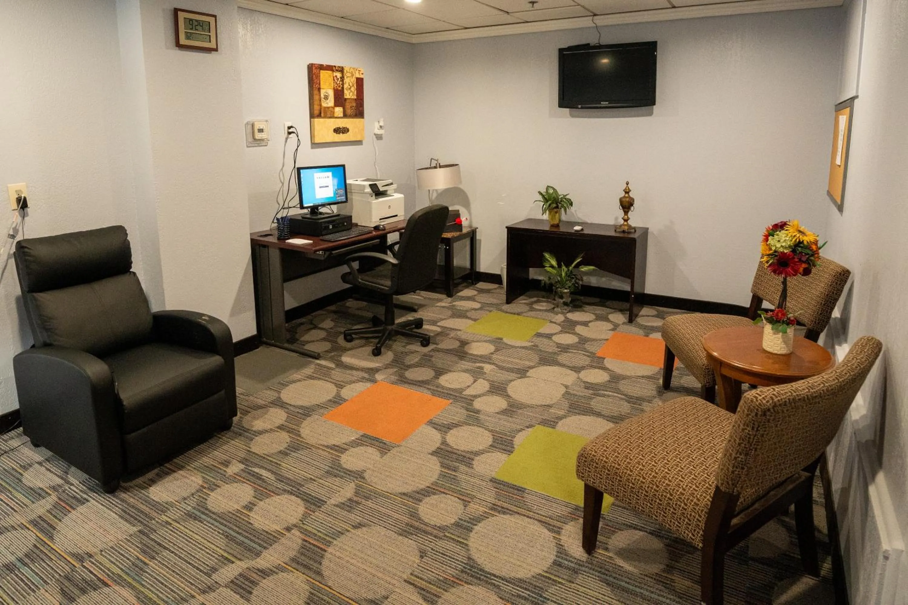 Business facilities in Clarion Hotel Detroit Metro Airport
