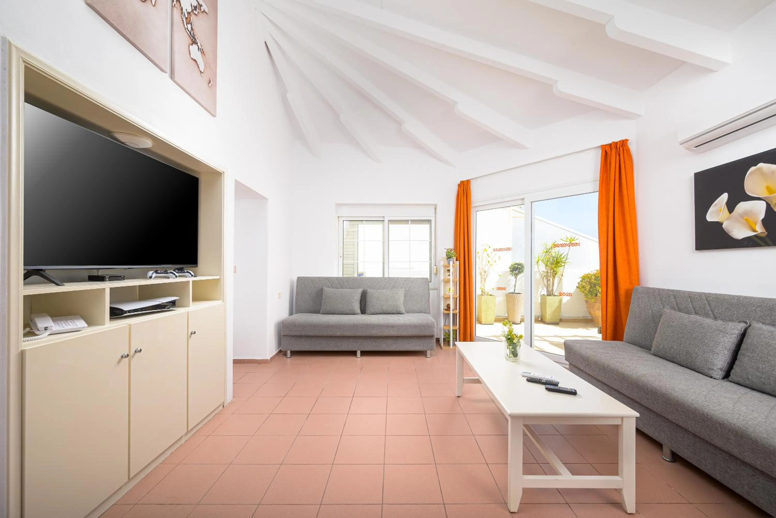 TV and multimedia in Aris Studios