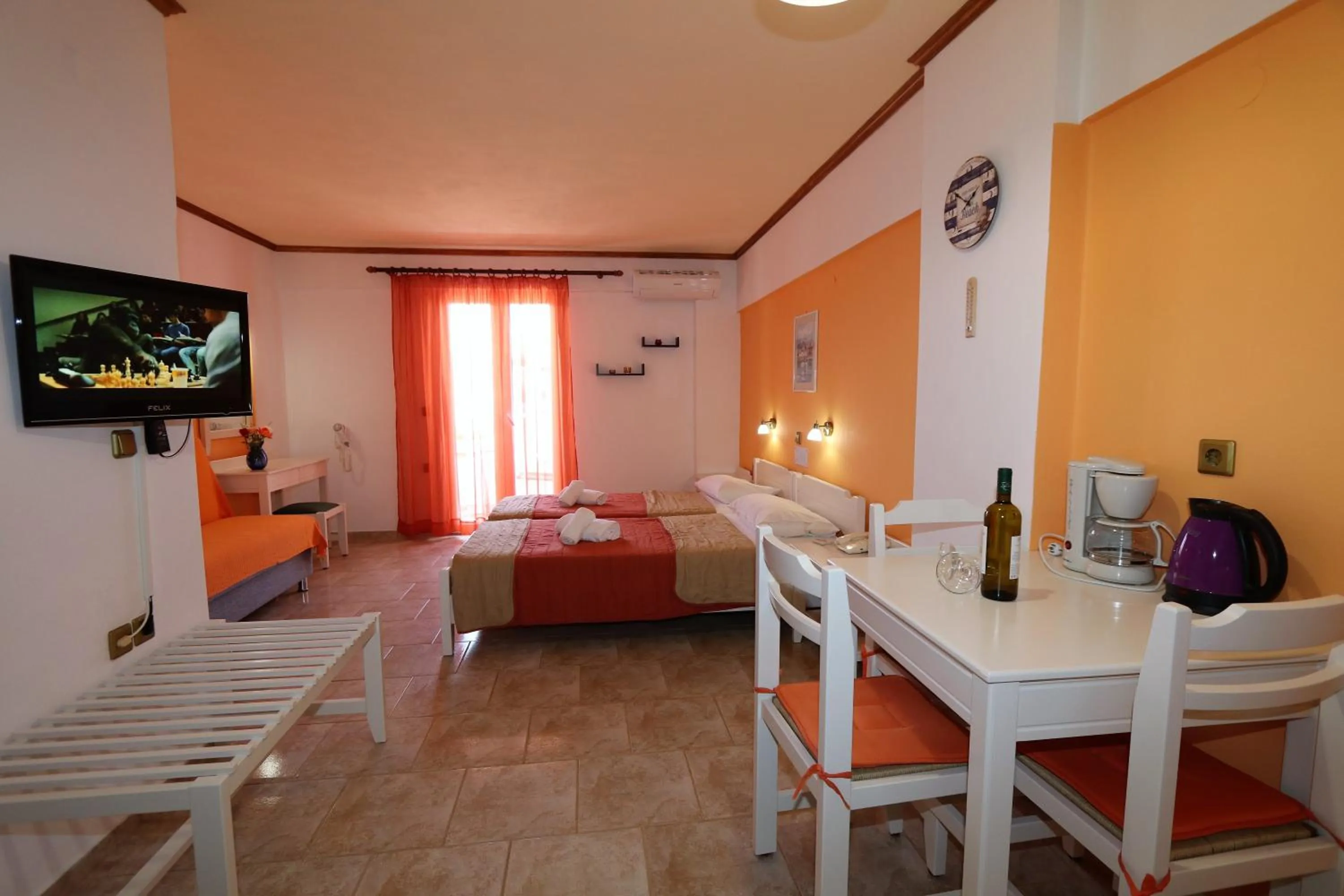 TV and multimedia, Bed in Aris Studios