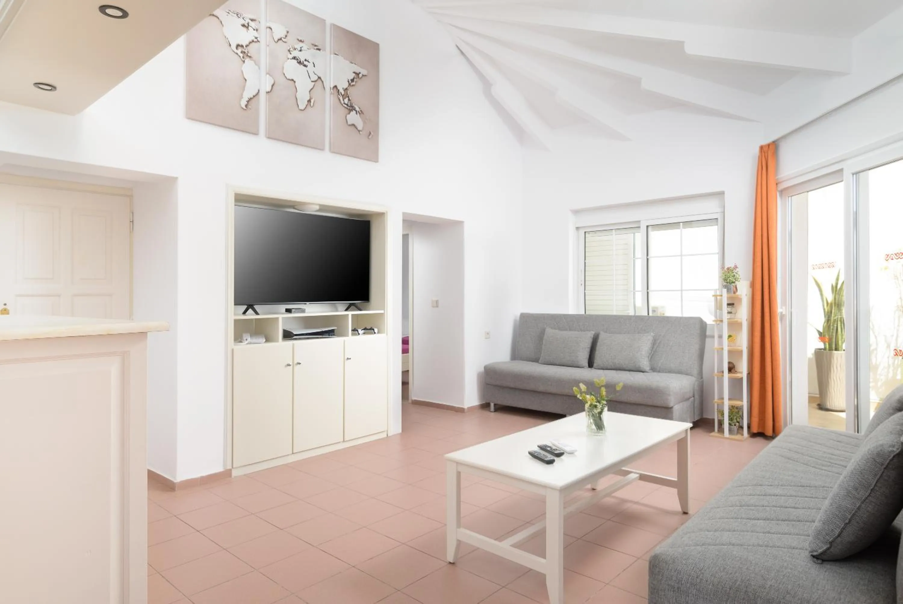 TV and multimedia in Aris Studios