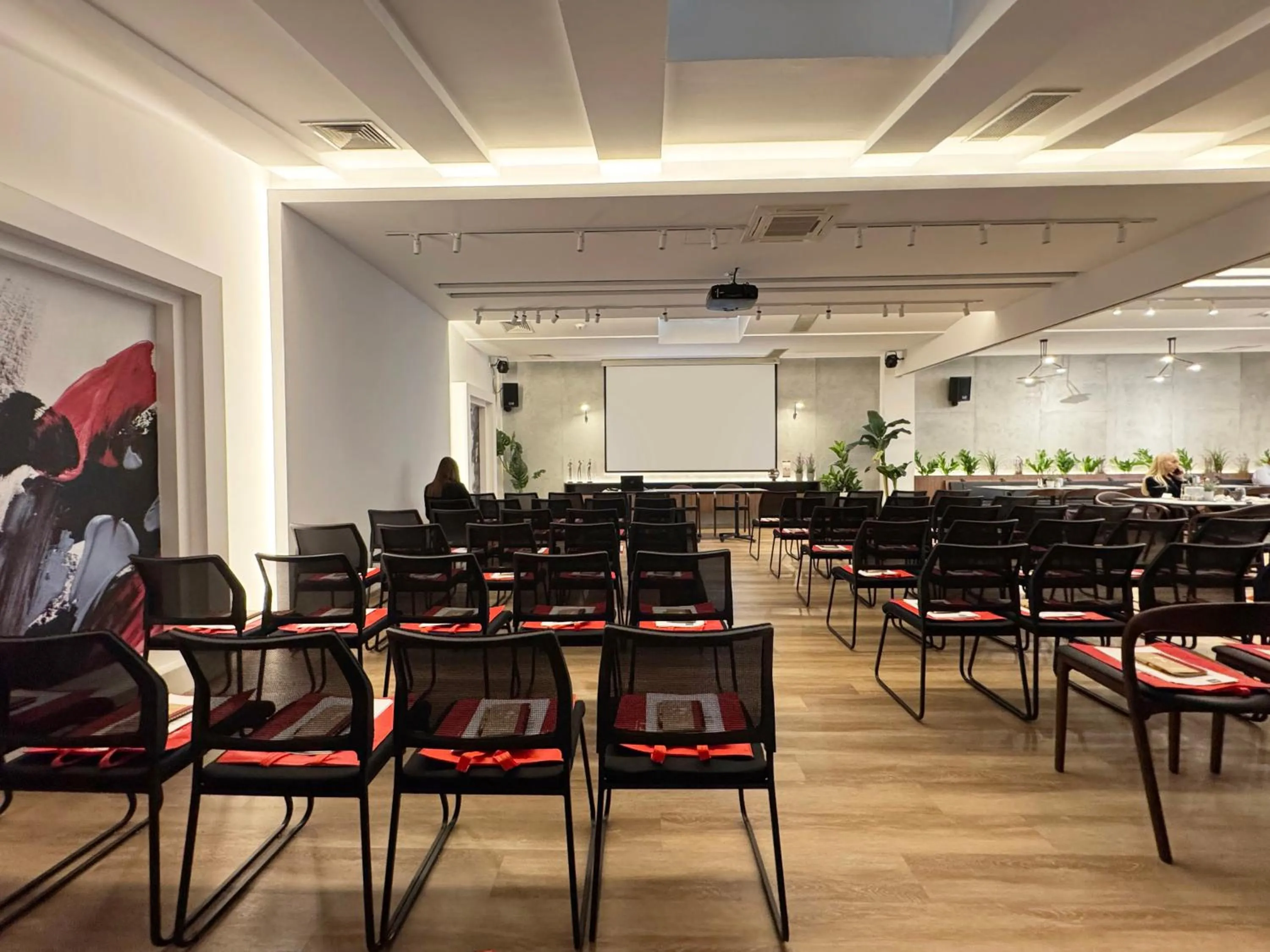 Meeting/conference room in Queen's Hotel - Zebra Centre