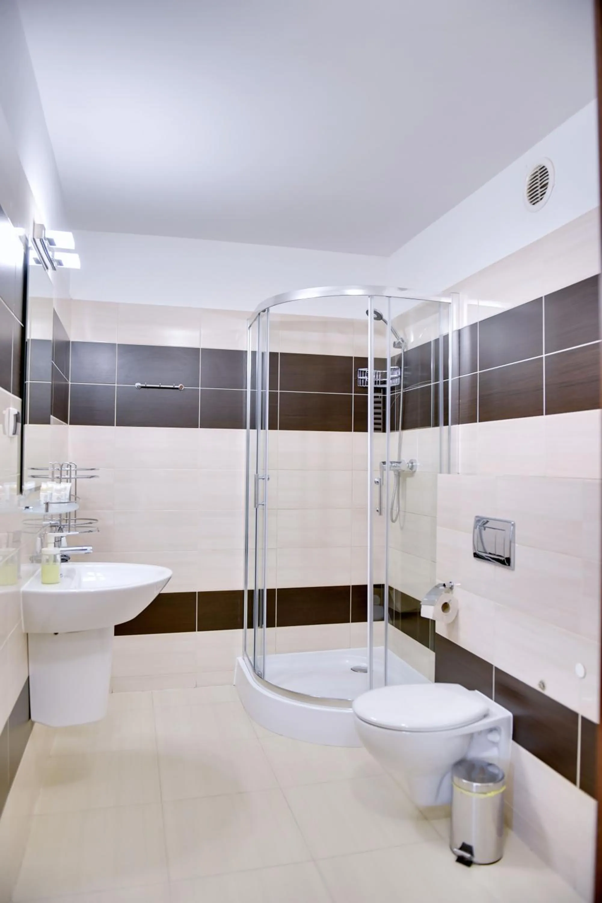 Shower in City Aparthotel