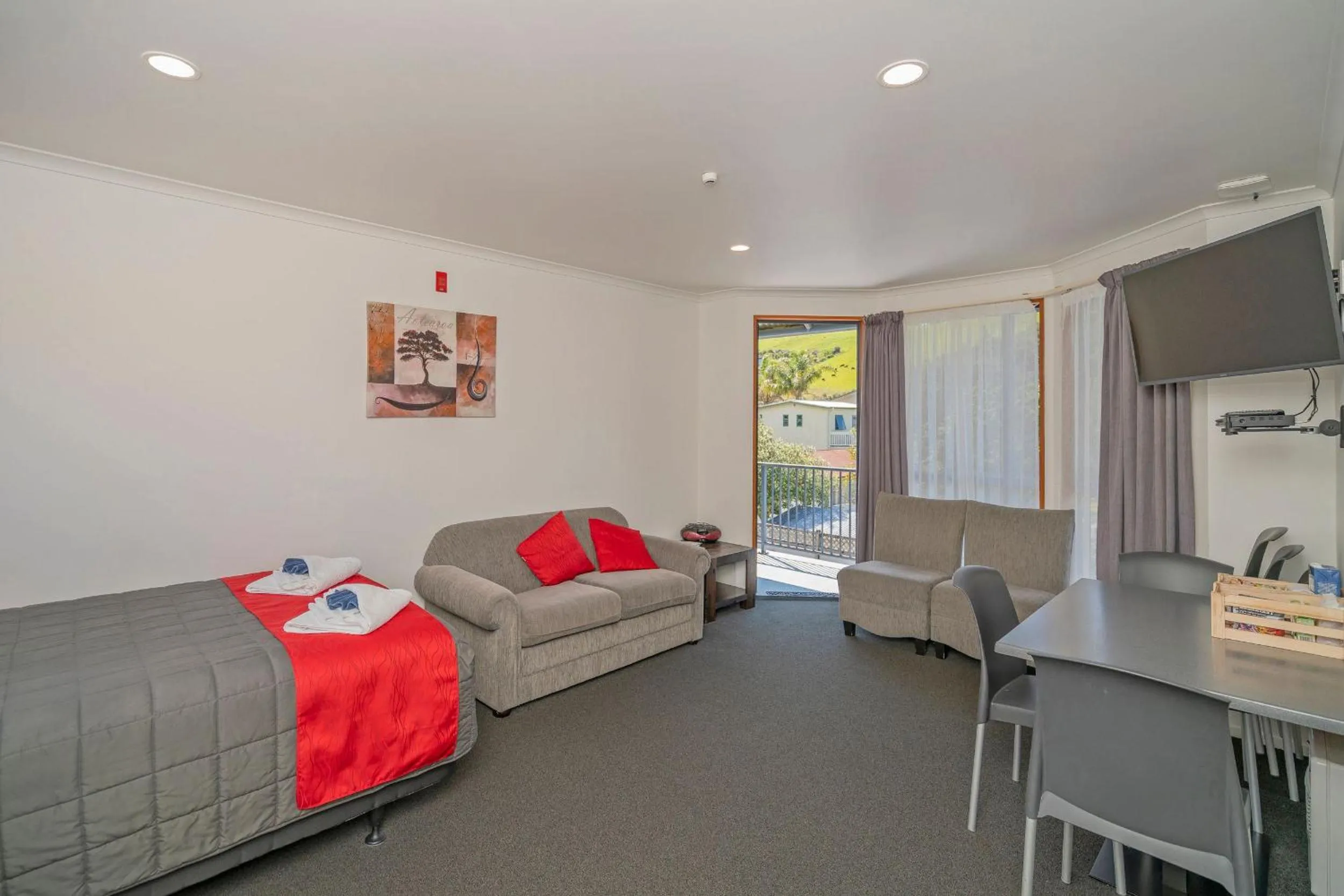 Lounge or bar in Bayside Motel Whitianga