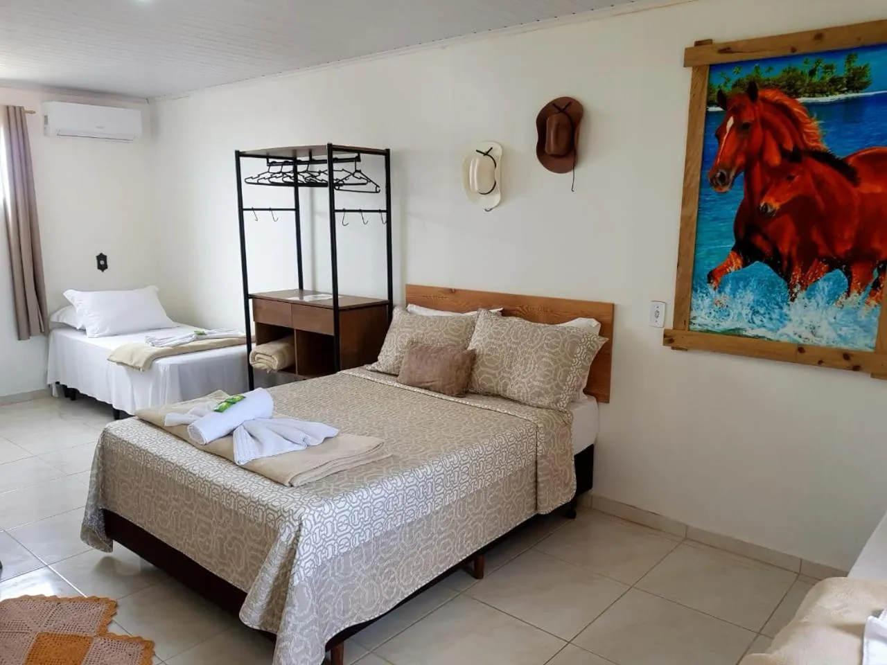 Bedroom, Bed in Pousada Alegria do Cowboy