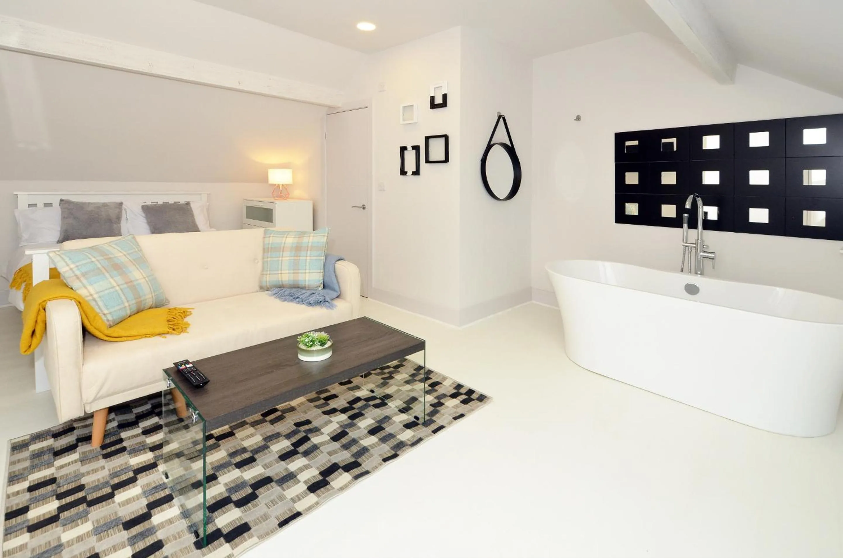 Bathroom in Townhouse PLUS @ London Road Stoke