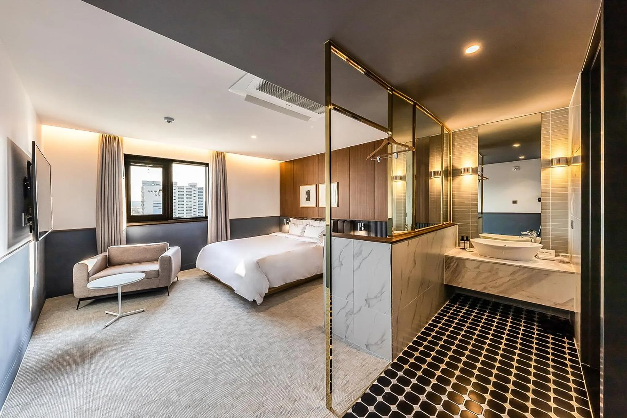 Bed in Brown-Dot Hotel Ulsan-Sincheon
