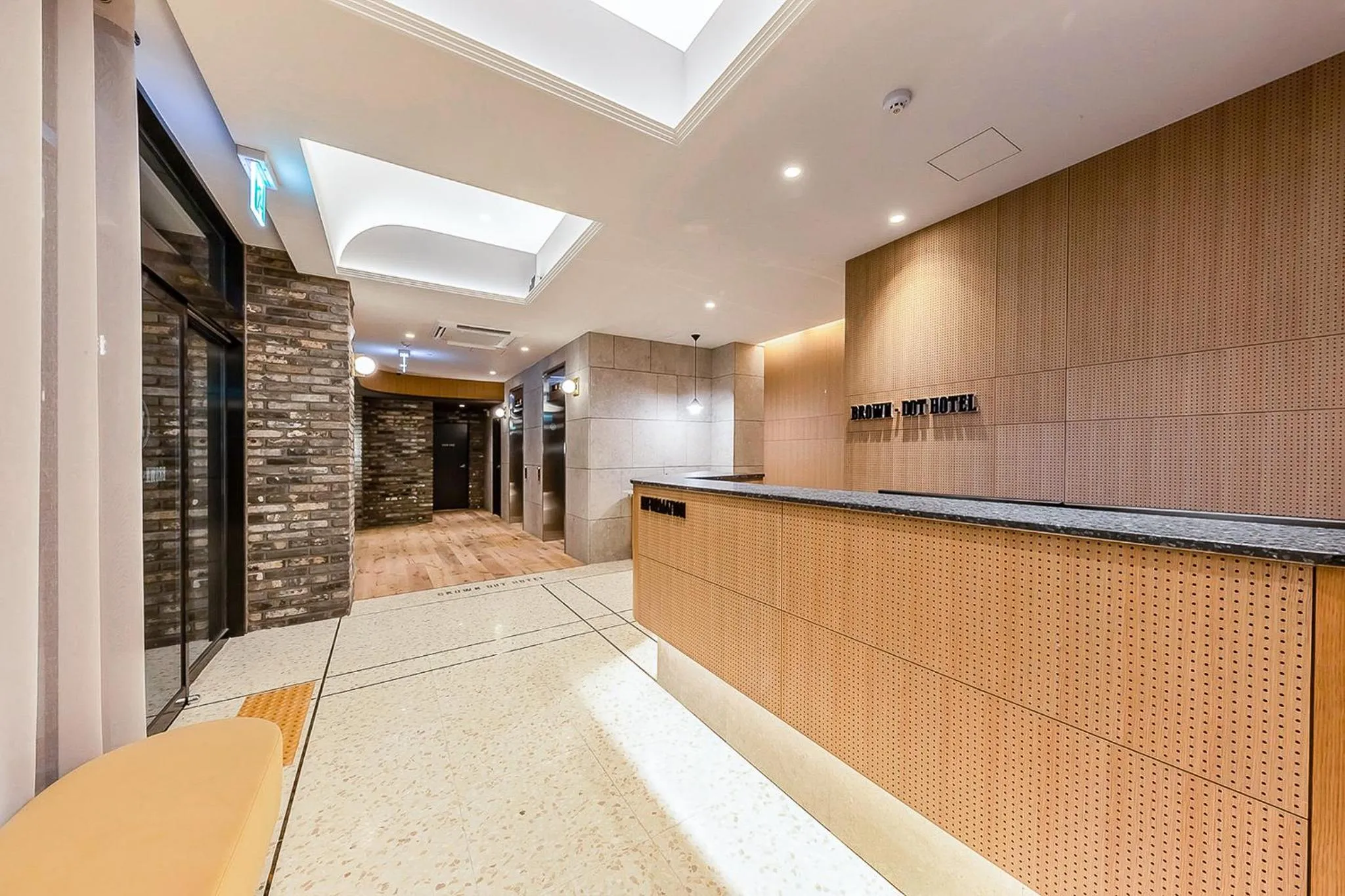 Brown-Dot Hotel Ulsan-Sincheon