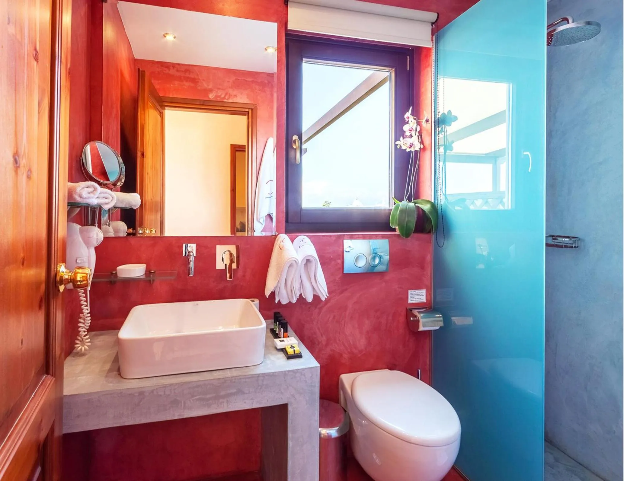 Bathroom in In Camera Art Boutique Hotel