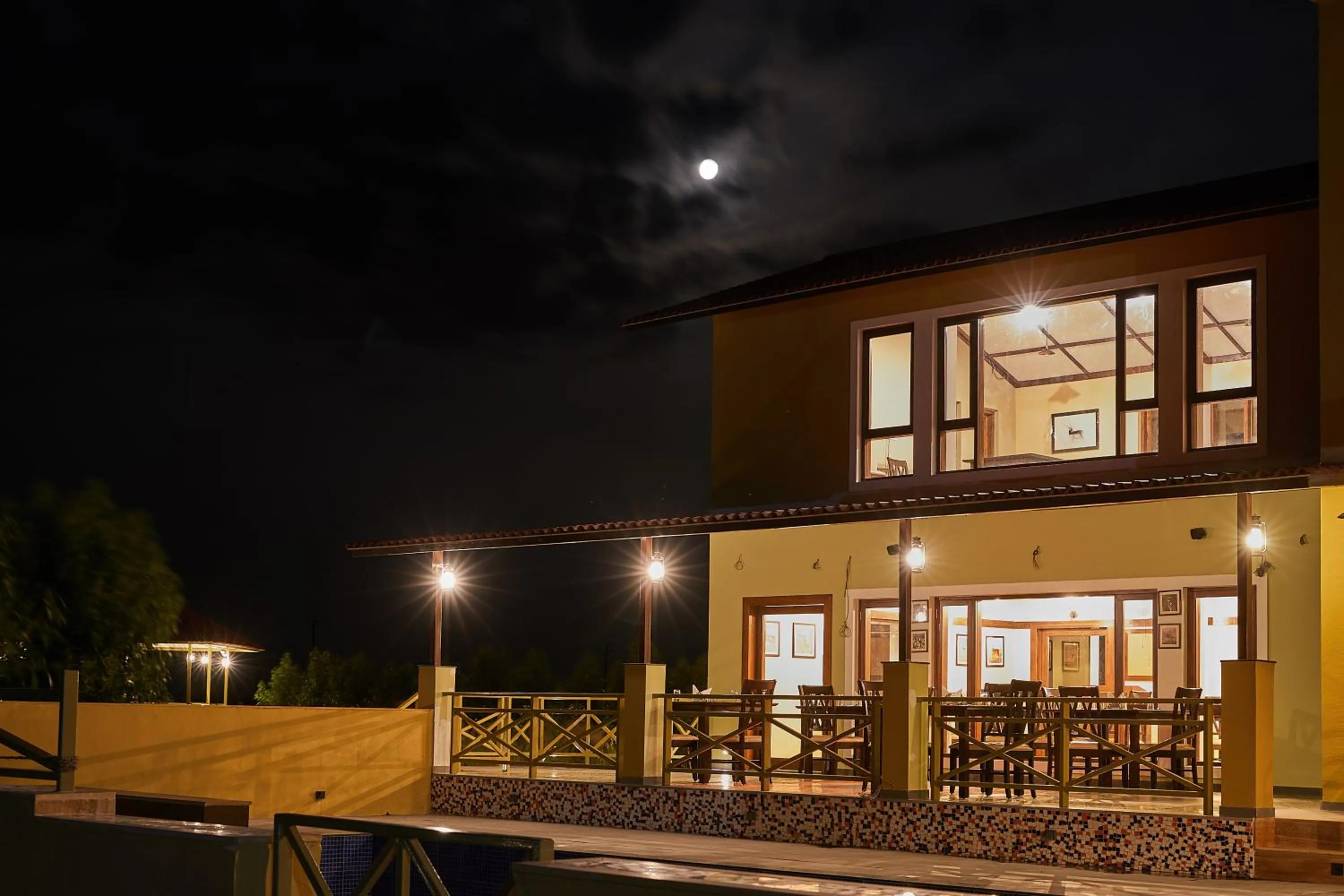 Restaurant/places to eat in Blackbuck Safari Lodge Velavadar