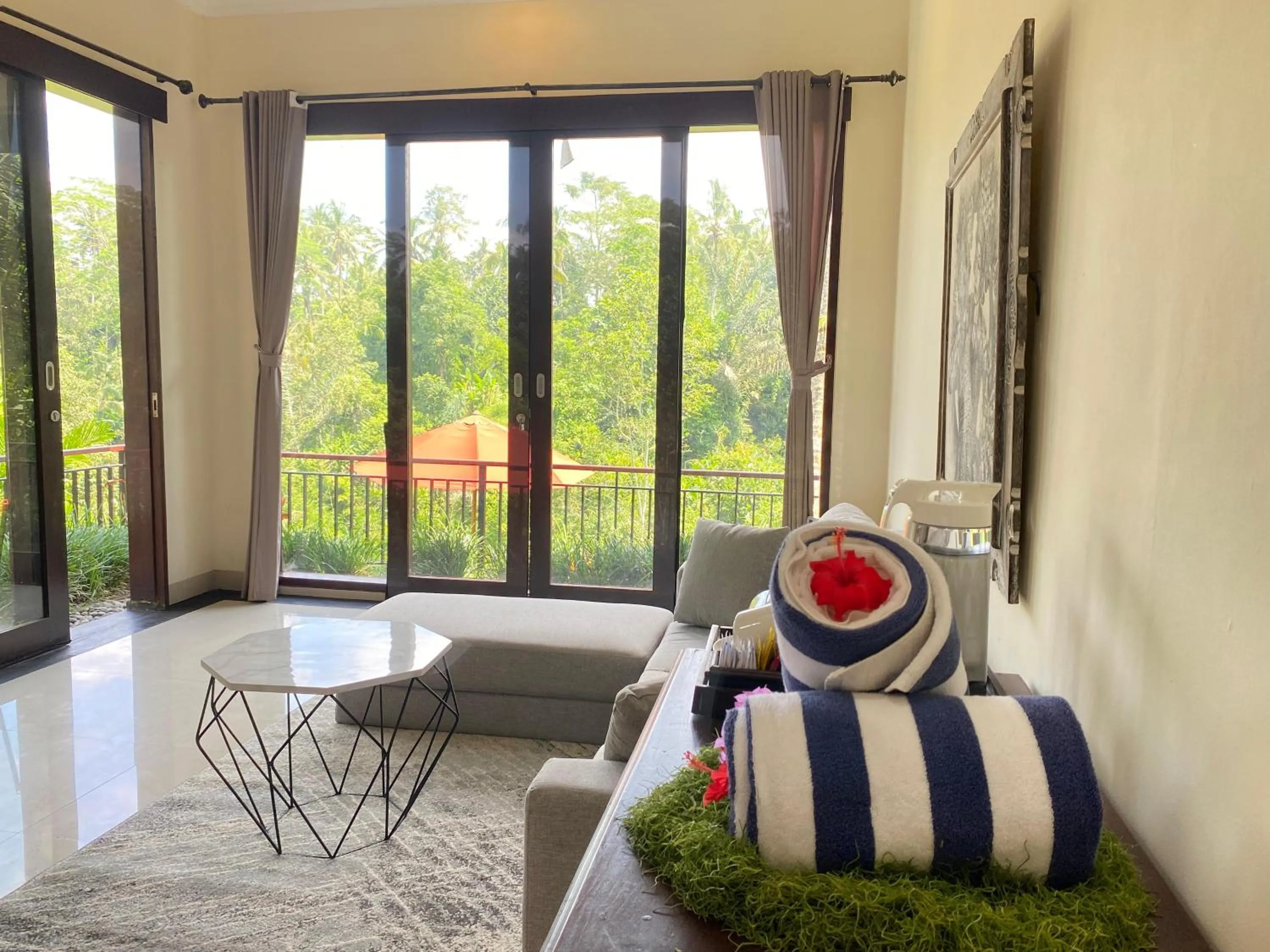 Living room, Bed in Kaja Villa