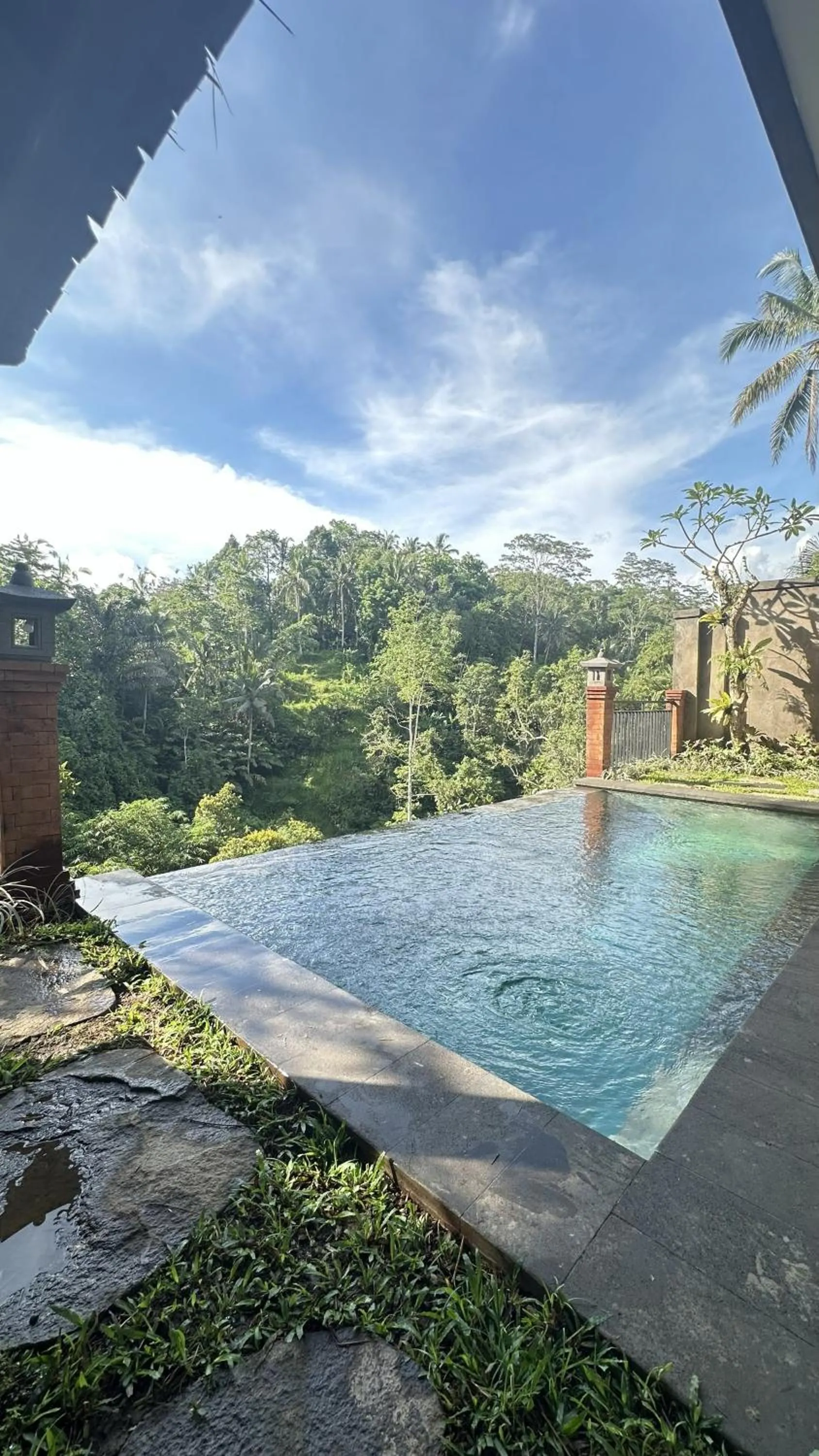 Swimming pool in Kaja Villa