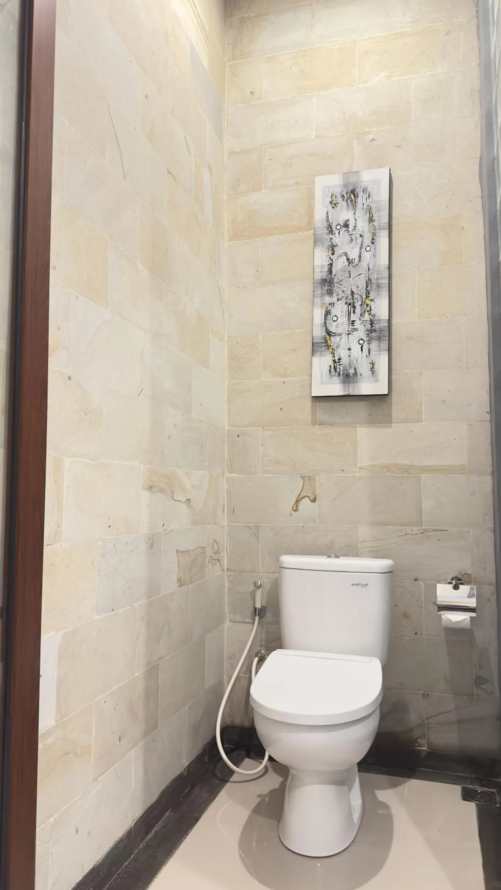 Toilet in Kaja Villa