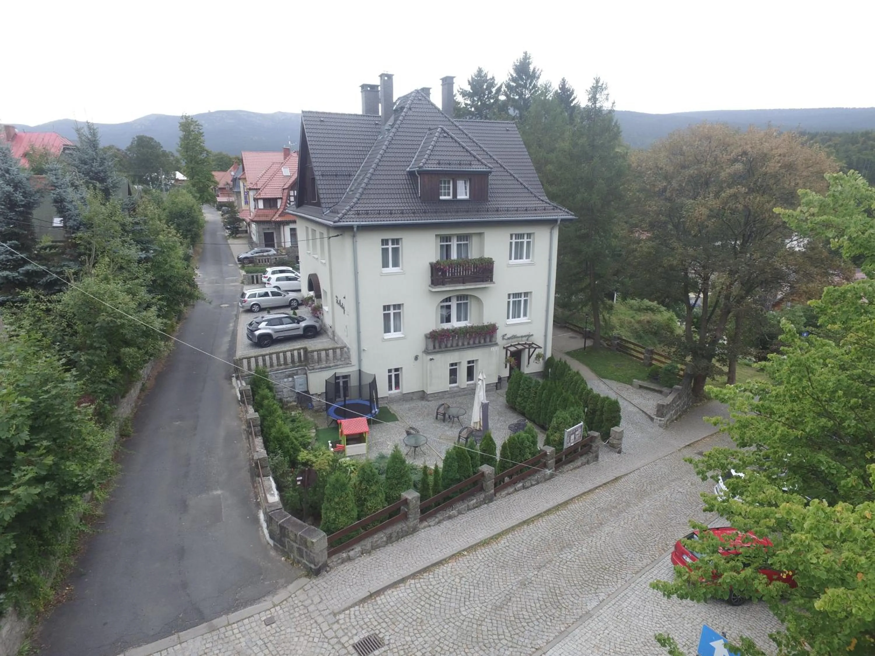 Property building in Willa Na Cichej