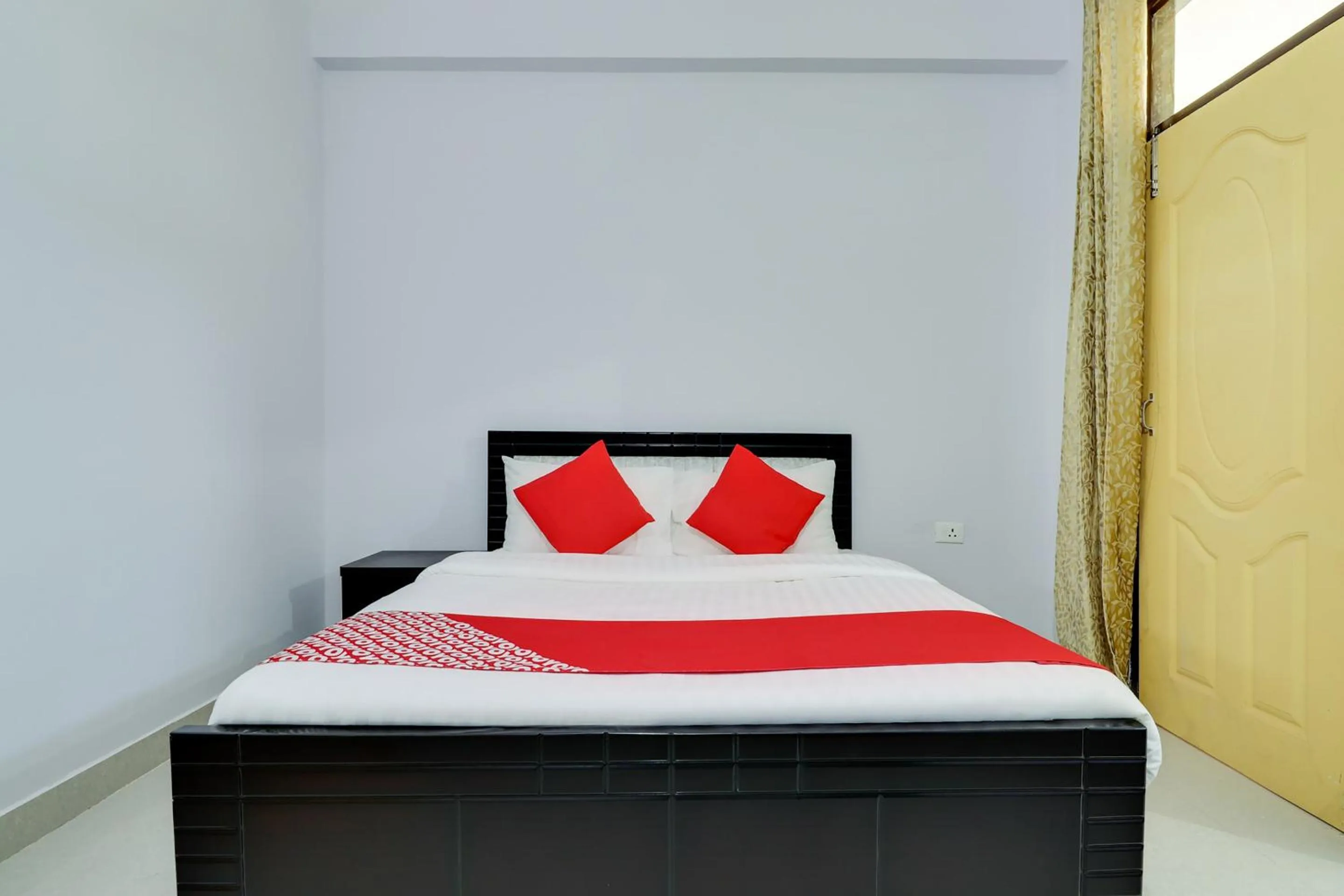 Bedroom, Bed in Hotel O Vgs