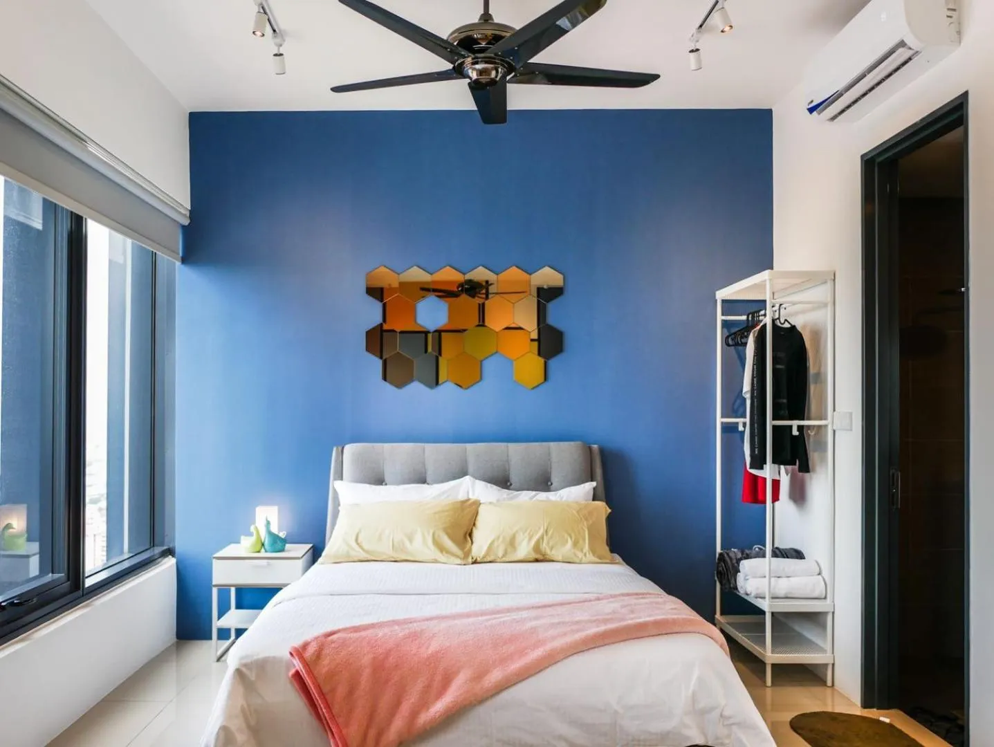 Bedroom, Bed in Tropicana 218 Macalister Studio with Seaview