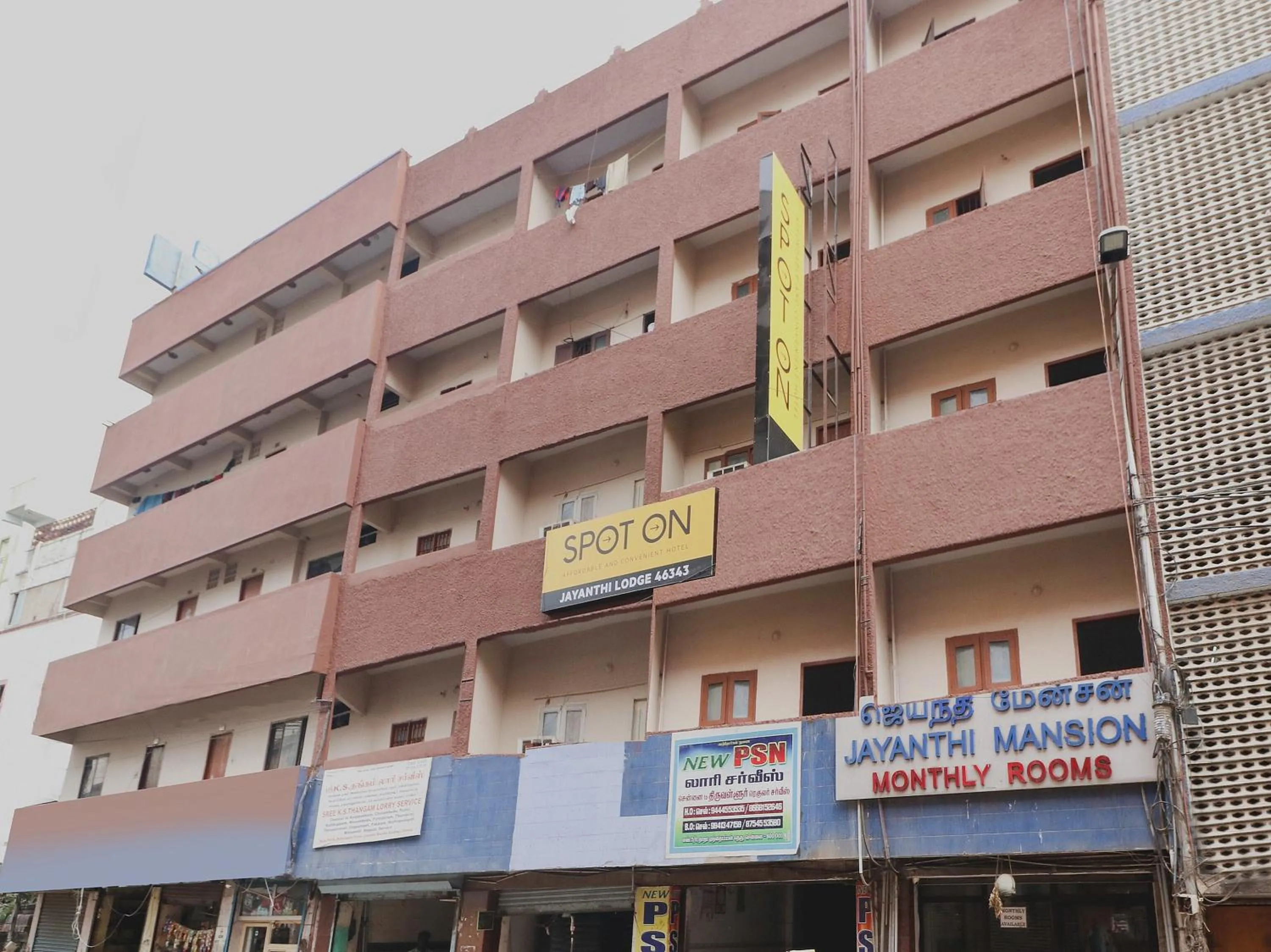 Facade/entrance in Hotel O Jayanthi Mansion