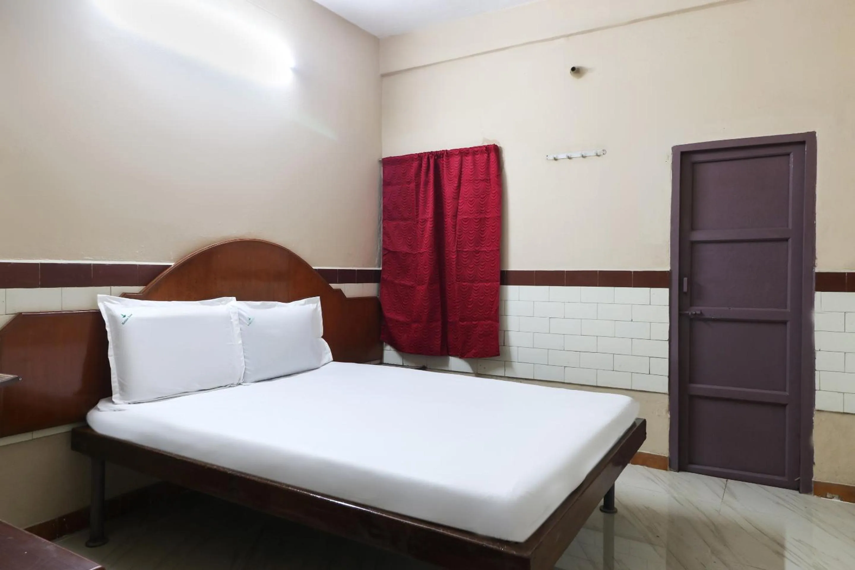 Bedroom, Bed in Hotel O Jayanthi Mansion