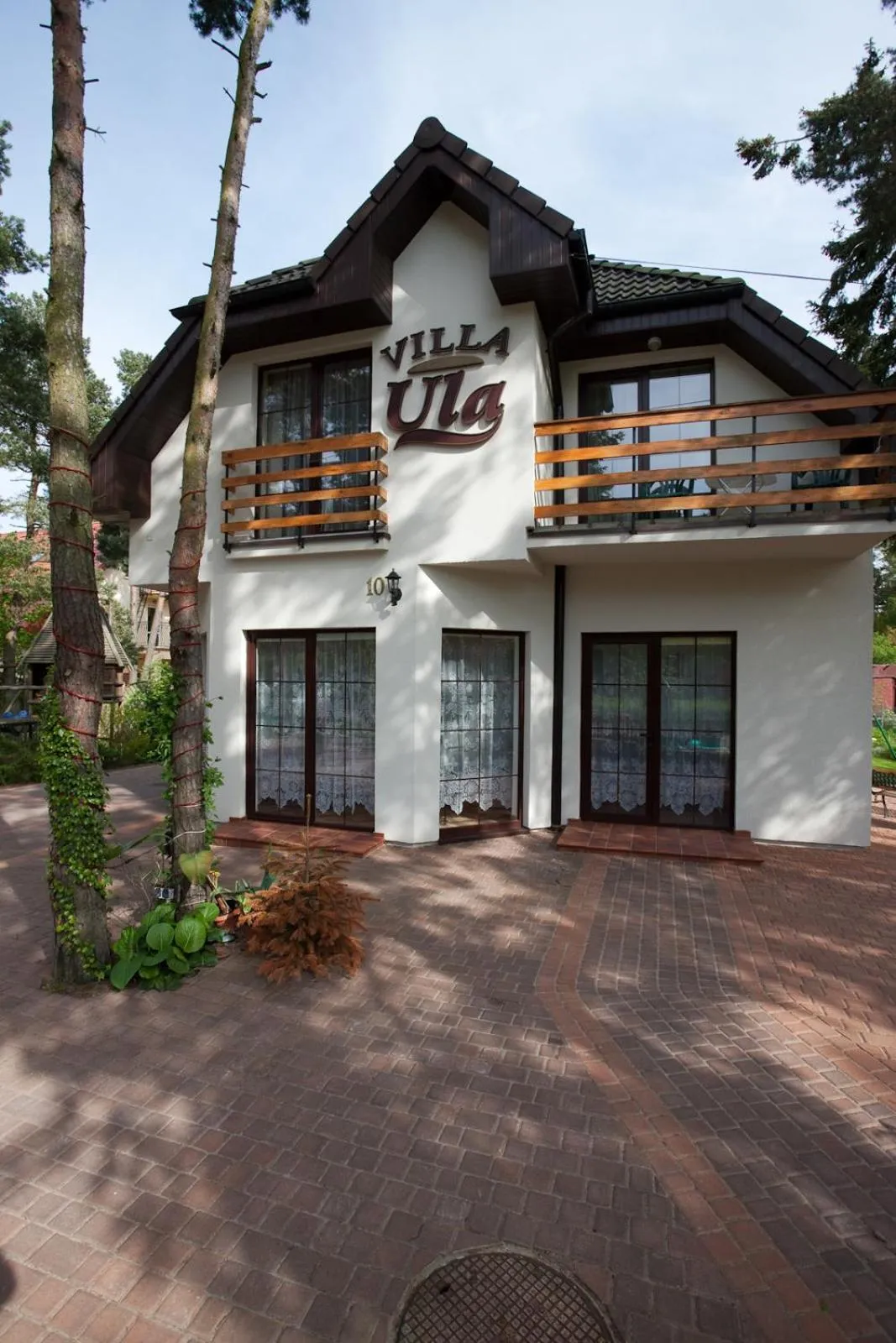 Property building in Villa Ula