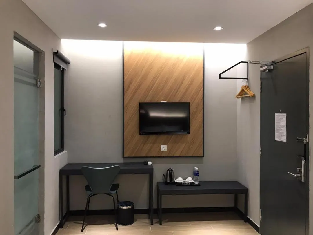 TV and multimedia in Hotel 99 Seri Kembangan Serdang