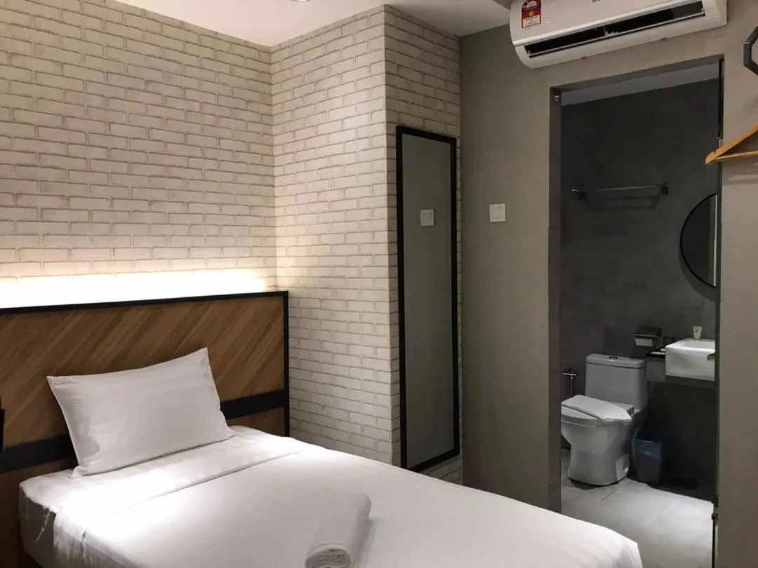 Bed in Hotel 99 Seri Kembangan Serdang