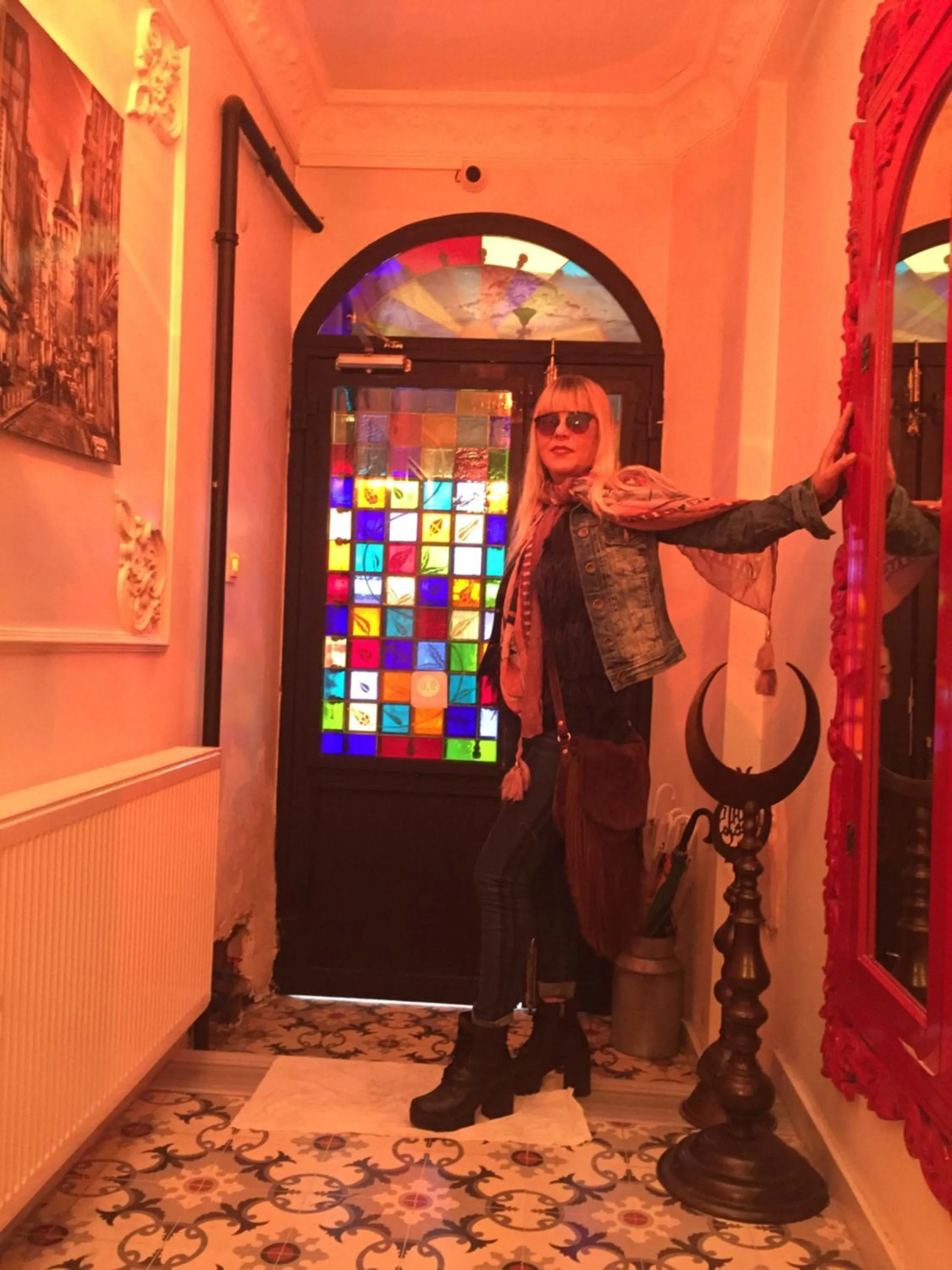 Lobby or reception in The White Swan Suites Beyoglu