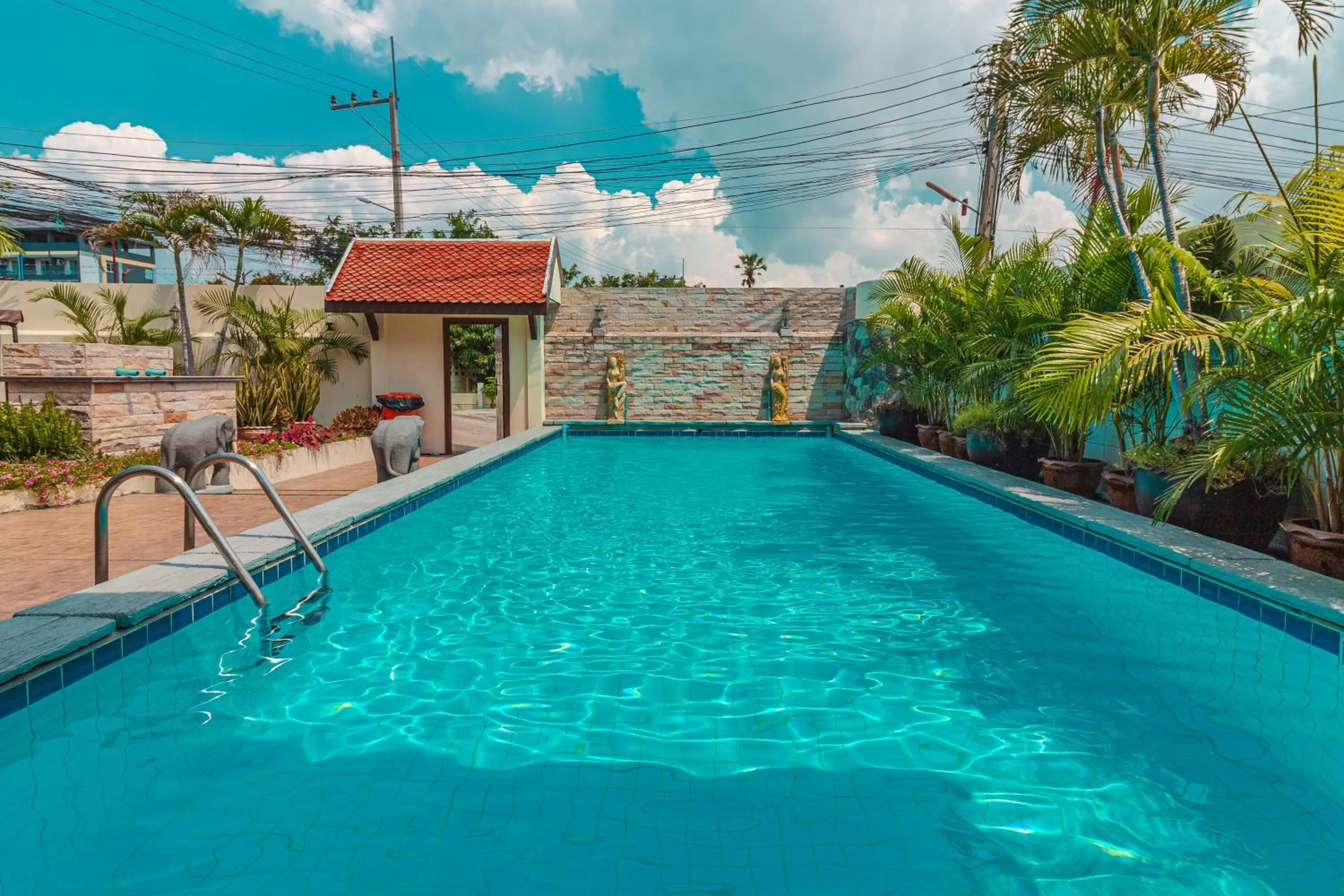 Swimming pool in VIEWBOR VILLA - PATTAYA HOLIDAY HOUSE WALKING STREET 4 bedrooms