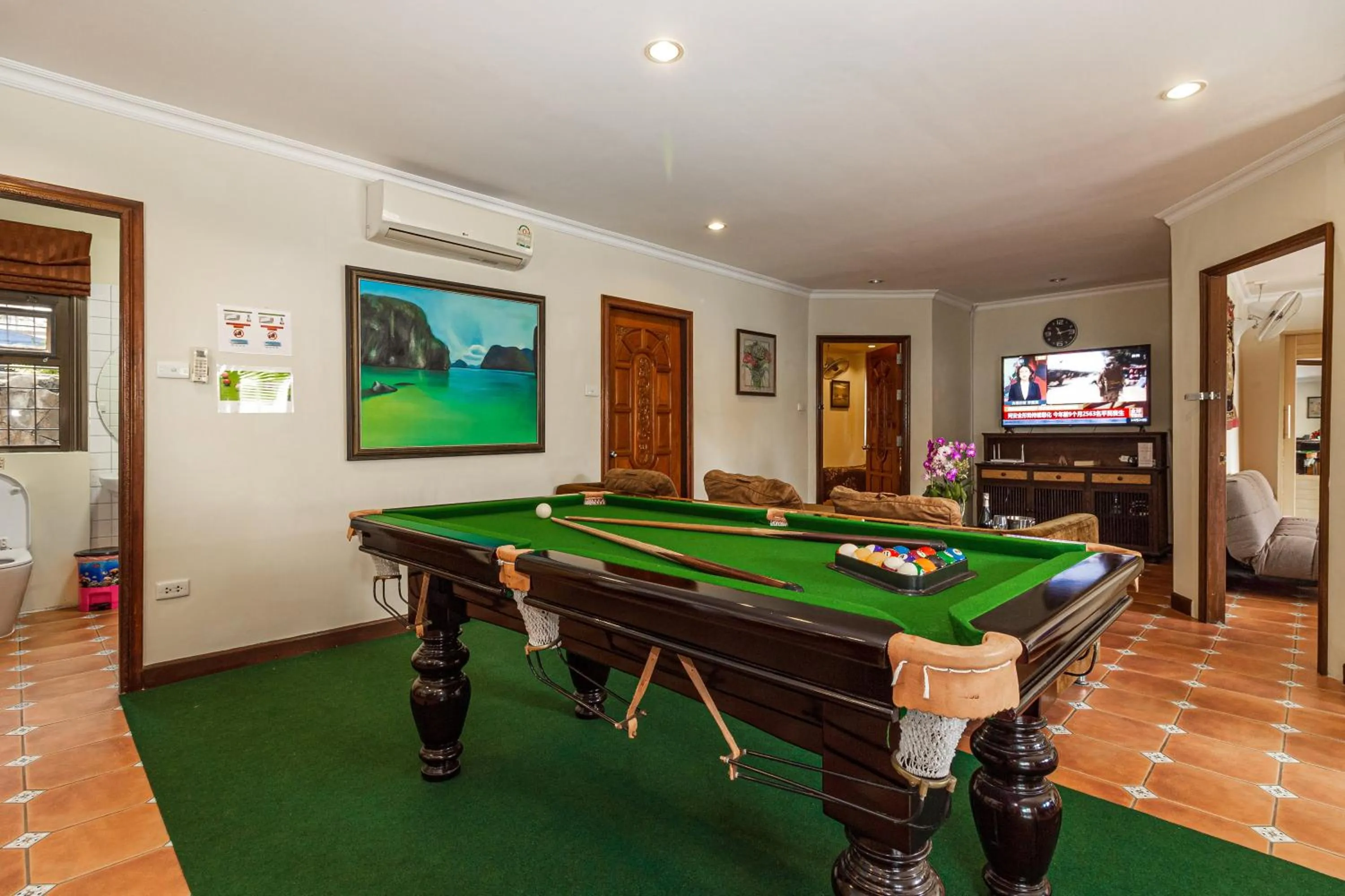 Communal lounge/ TV room in VIEWBOR VILLA - PATTAYA HOLIDAY HOUSE WALKING STREET 4 bedrooms
