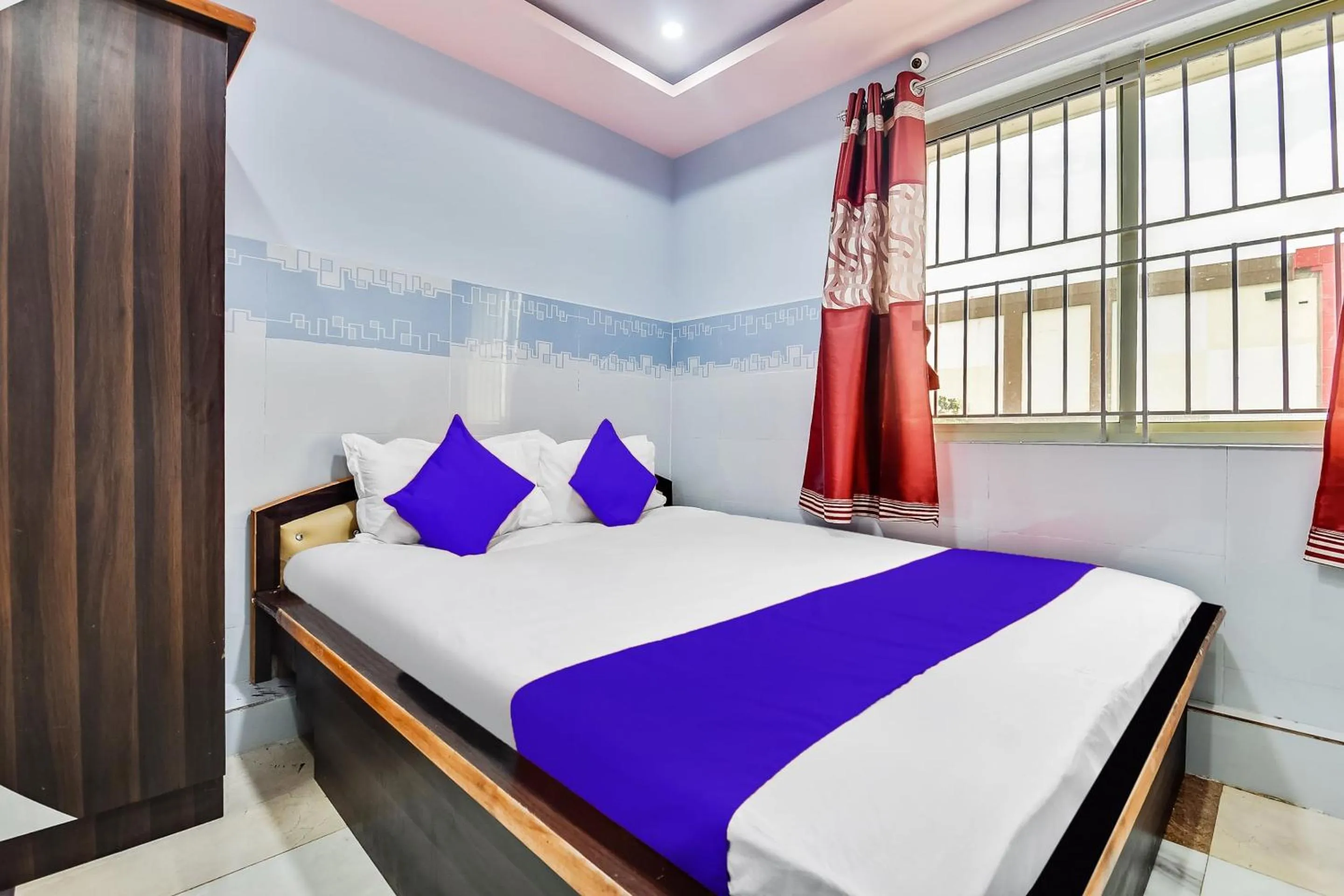 Bedroom, Bed in SPOT ON Gayatri Comforts