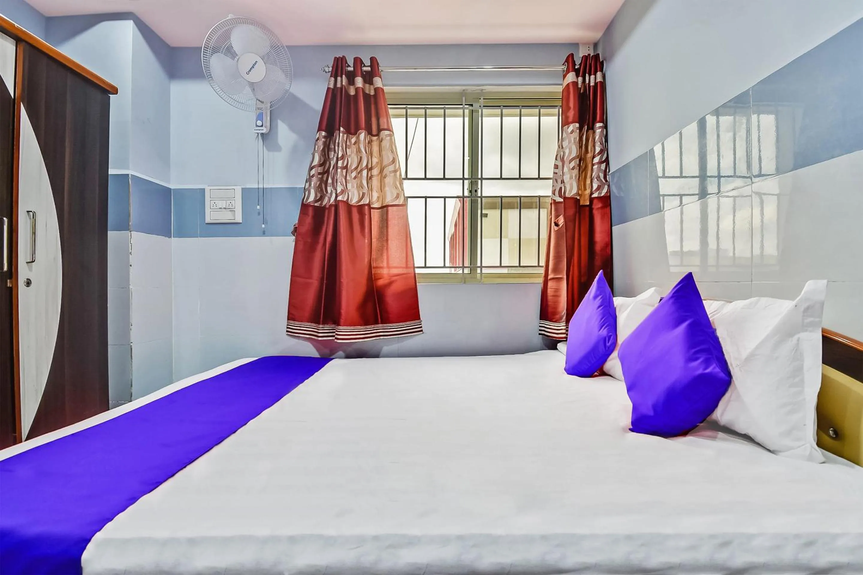 Bedroom, Bed in SPOT ON Gayatri Comforts