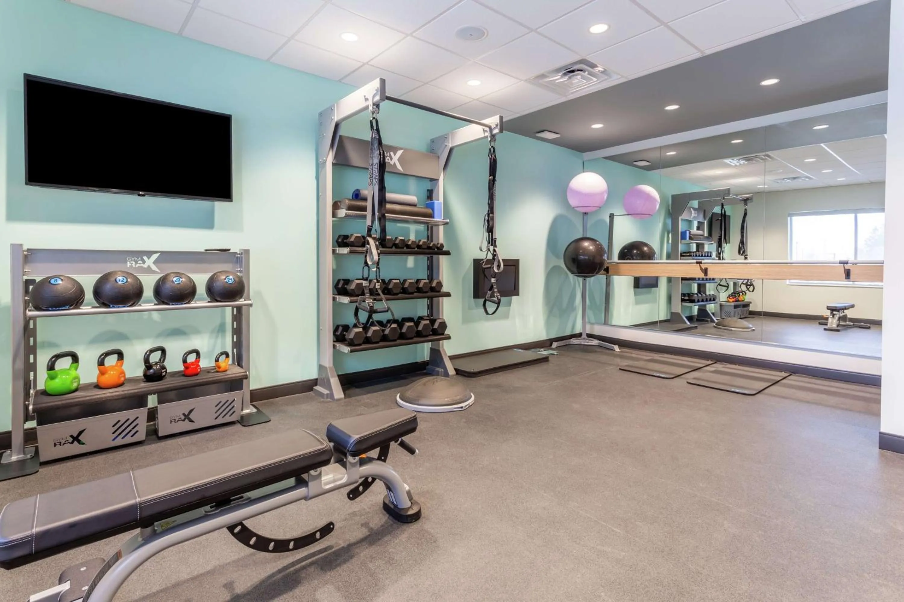 Fitness centre/facilities in Tru By Hilton Binghamton Vestal