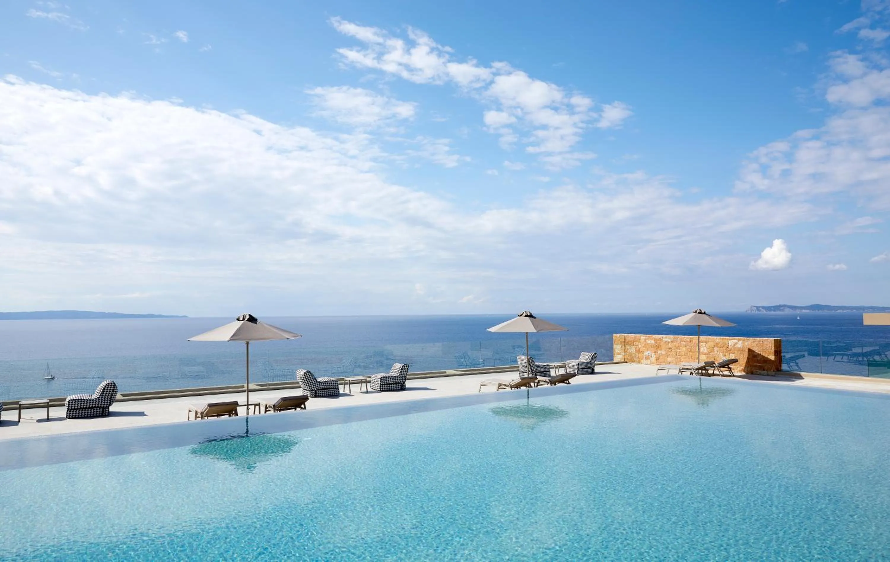 Swimming pool in Elix, Mar-Bella Collection