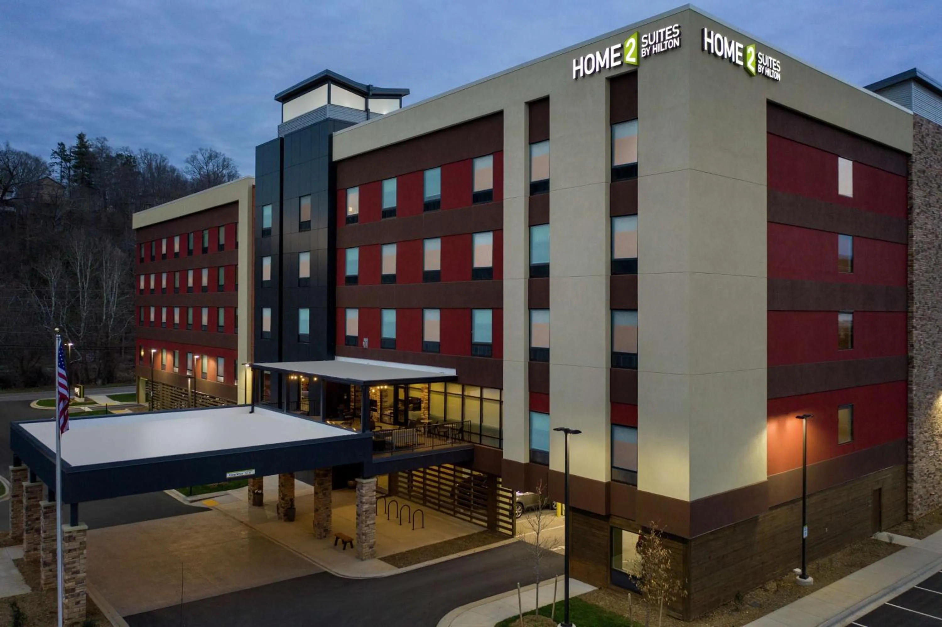 Property building in Home2 Suites By Hilton Asheville Biltmore Village