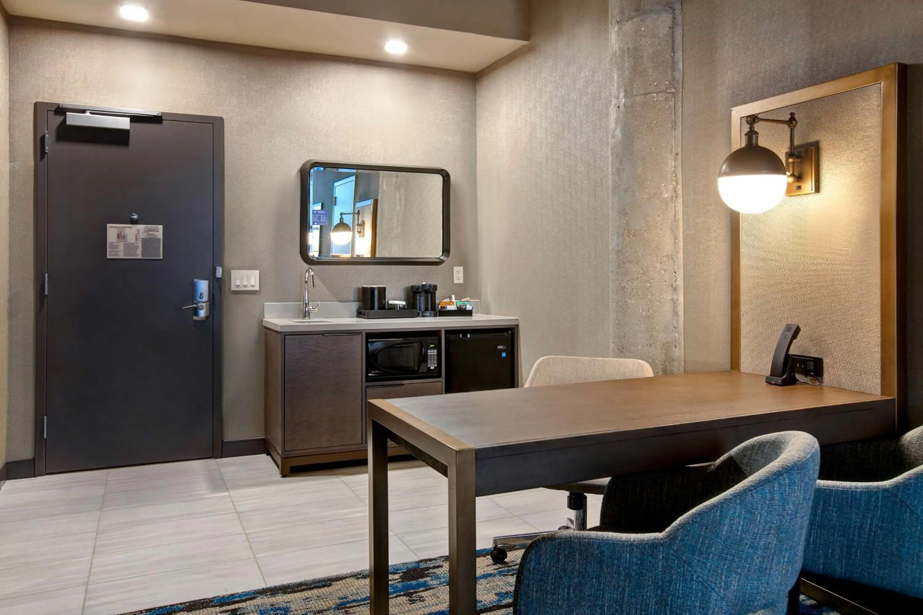 Photo of the whole room in Embassy Suites By Hilton Rockford Riverfront