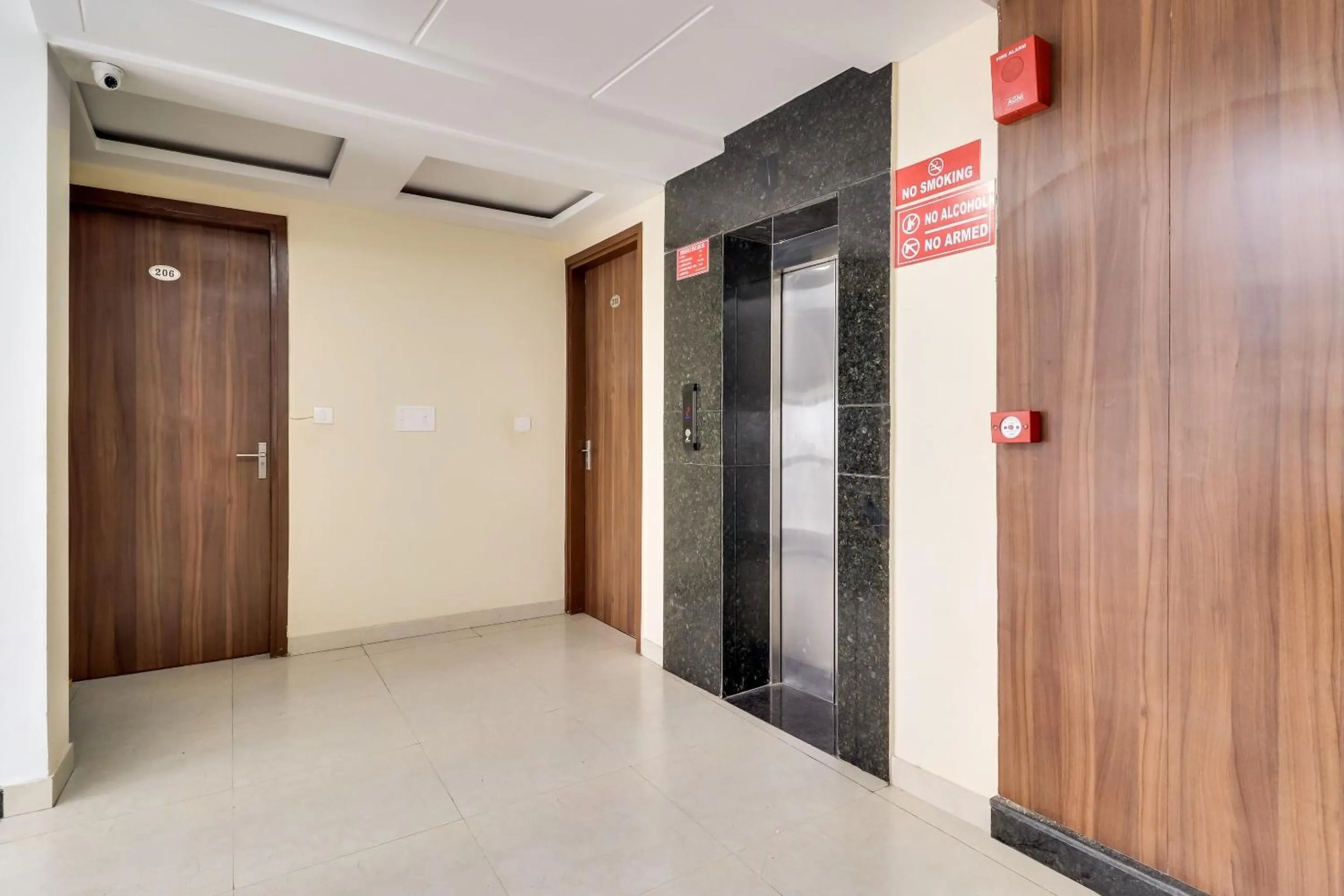 Lobby or reception in Super Capital O Seven Wonders Inn Near Sahara Ganj Mall