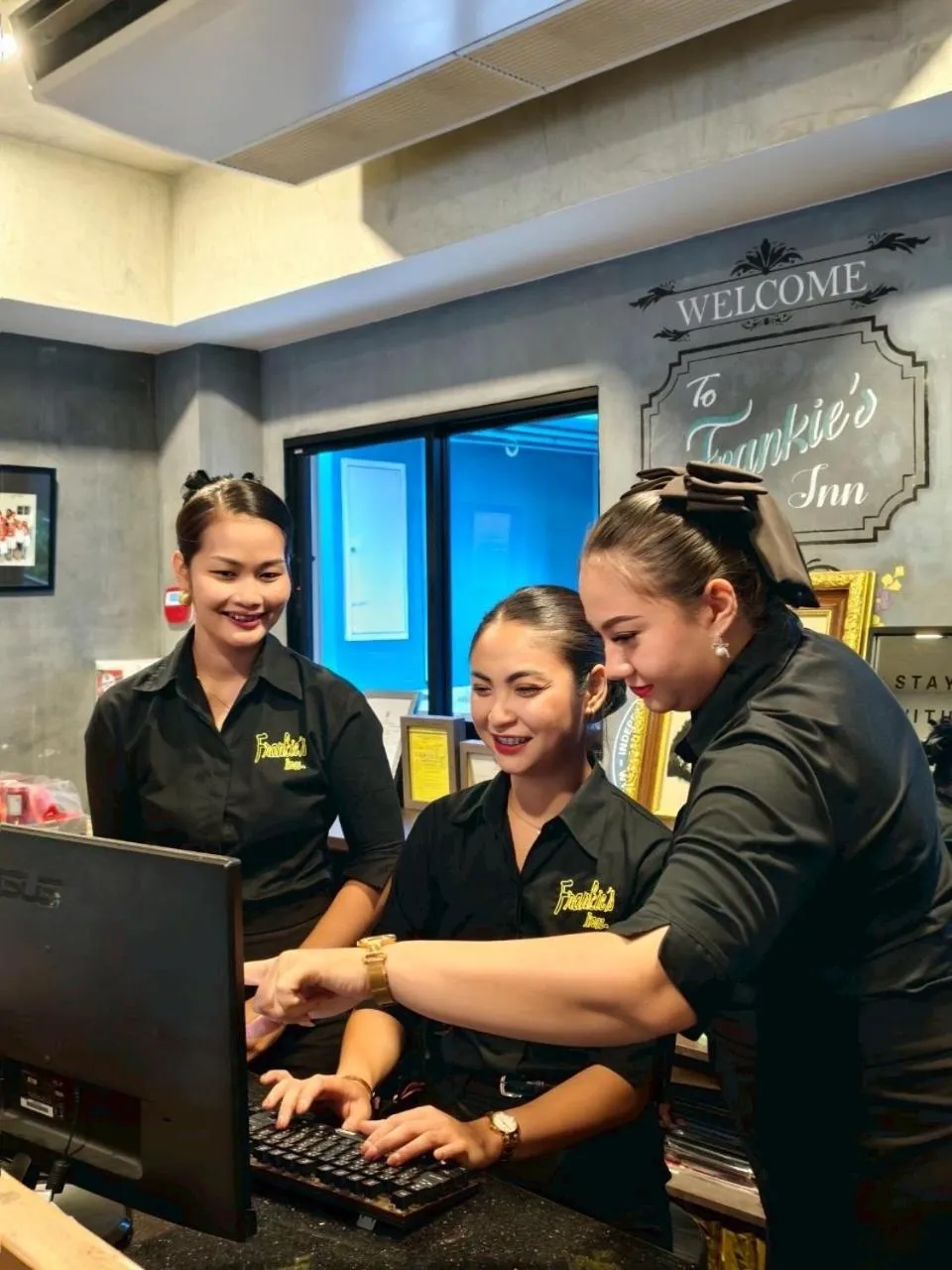 Staff in Frankie's Inn